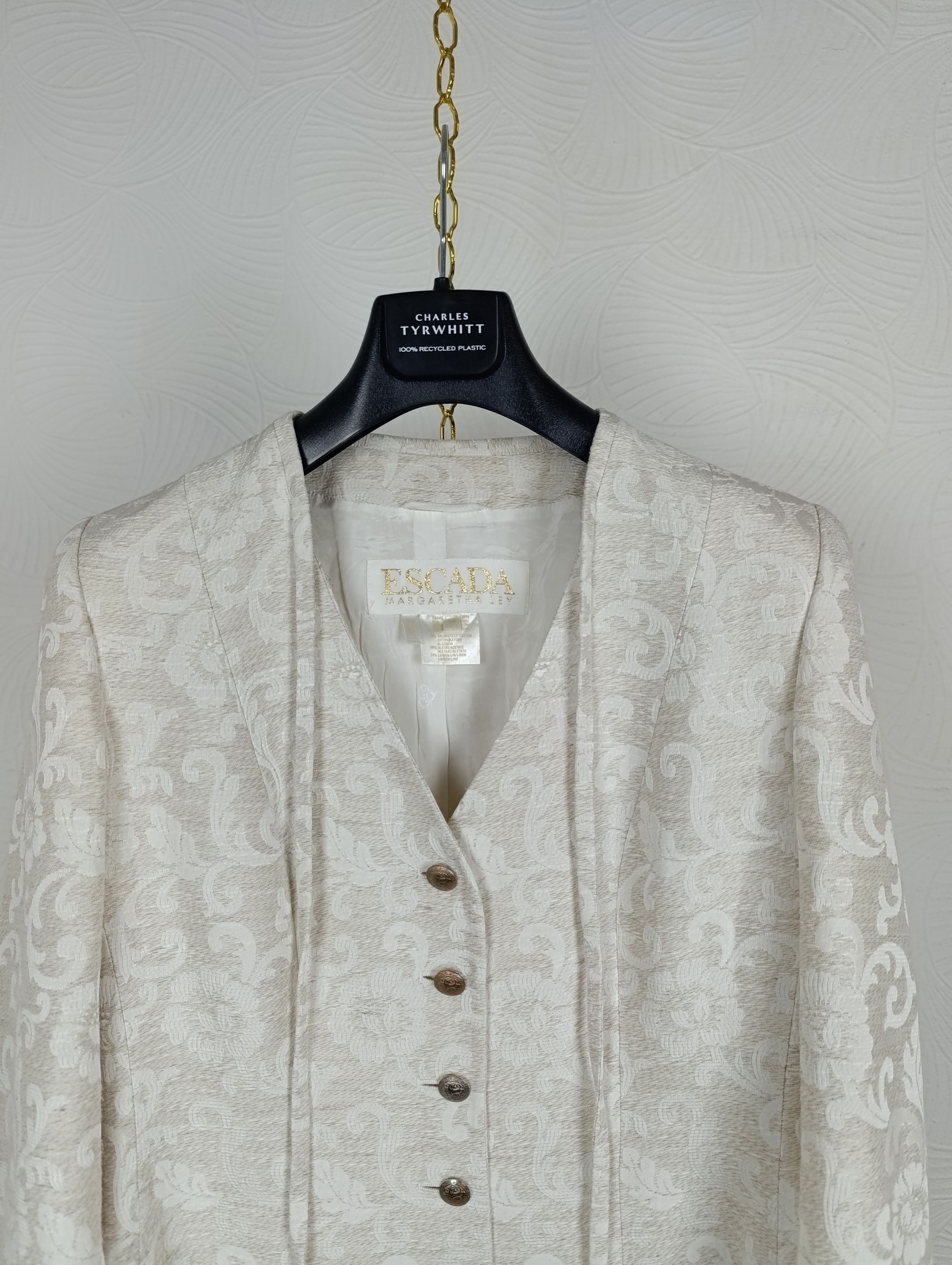 Escada ESCADA BY MARGARETHA LEY VINTAGE FLORAL JACKET Size XS / US 0-2 / IT 36-38 - 2 Thumbnail