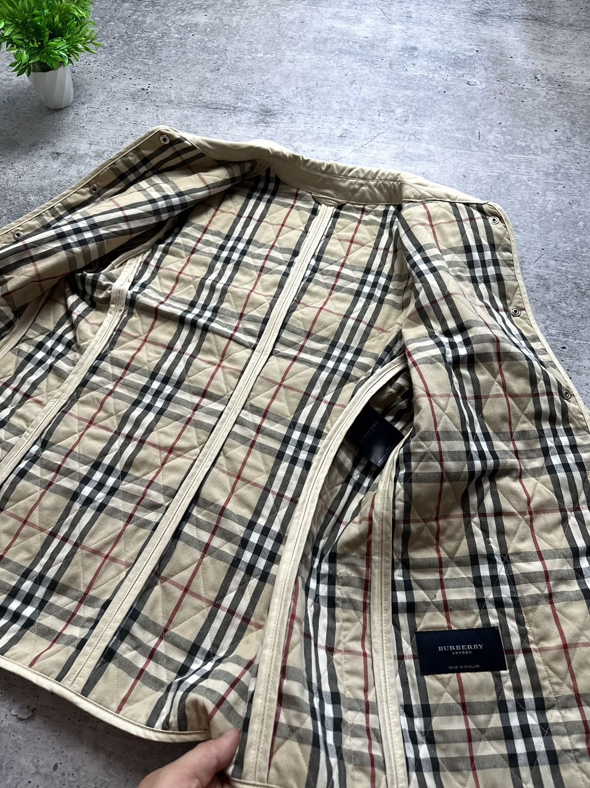 Burberry Vintage 90s Burberry Nova Check Quilt Luxury Jacket Size S / US 4 / IT 40 - 8 Thumbnail