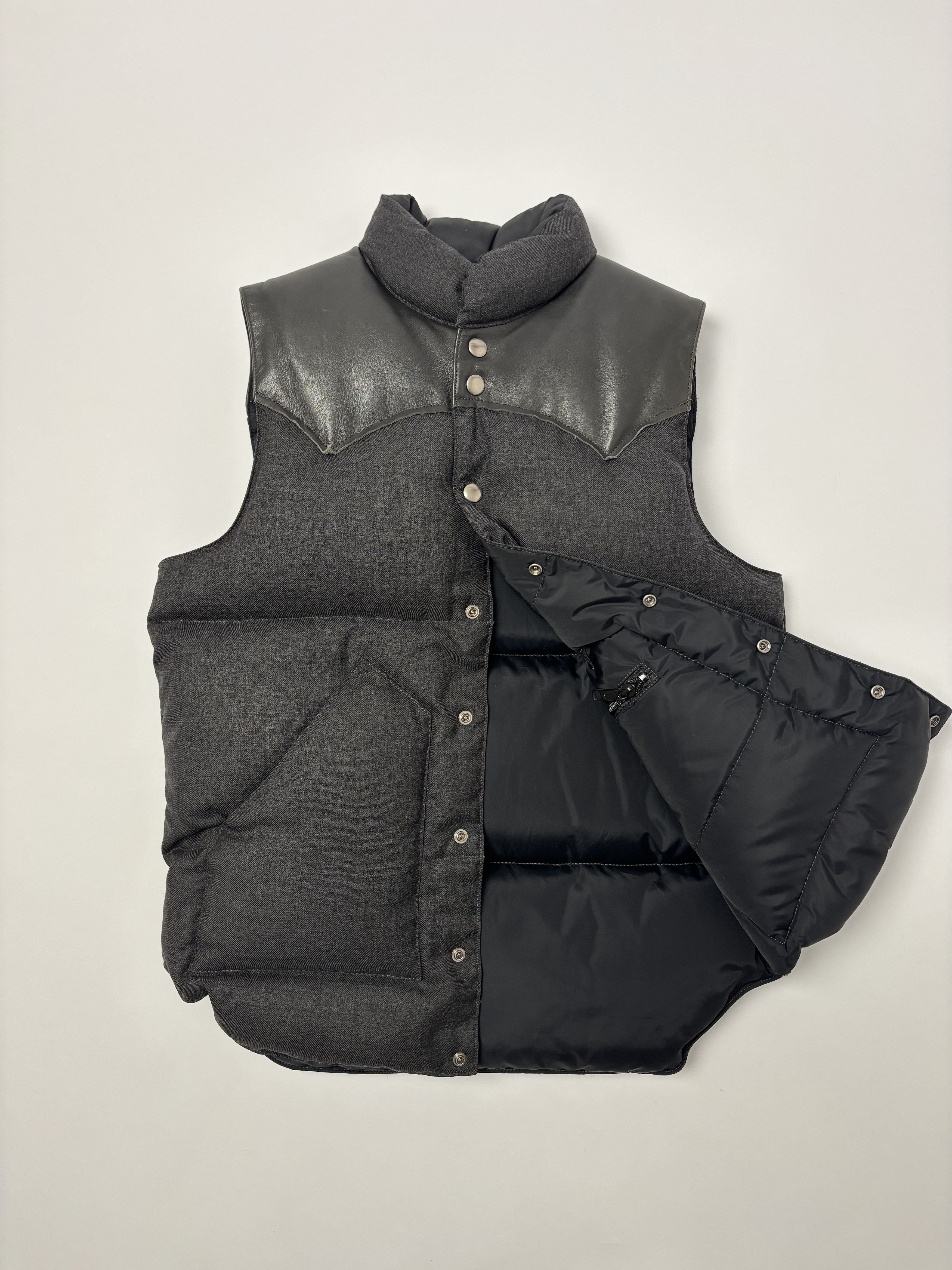 Rocky Mountain Featherbed Rocky Mountain Featherbed Wool Down Vest Charcoal Size US S / EU 44-46 / 1 - 11 Thumbnail