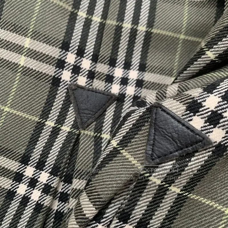Burberry Burberry Green Wool Plaid Skirt. Size 23" - 7 Thumbnail