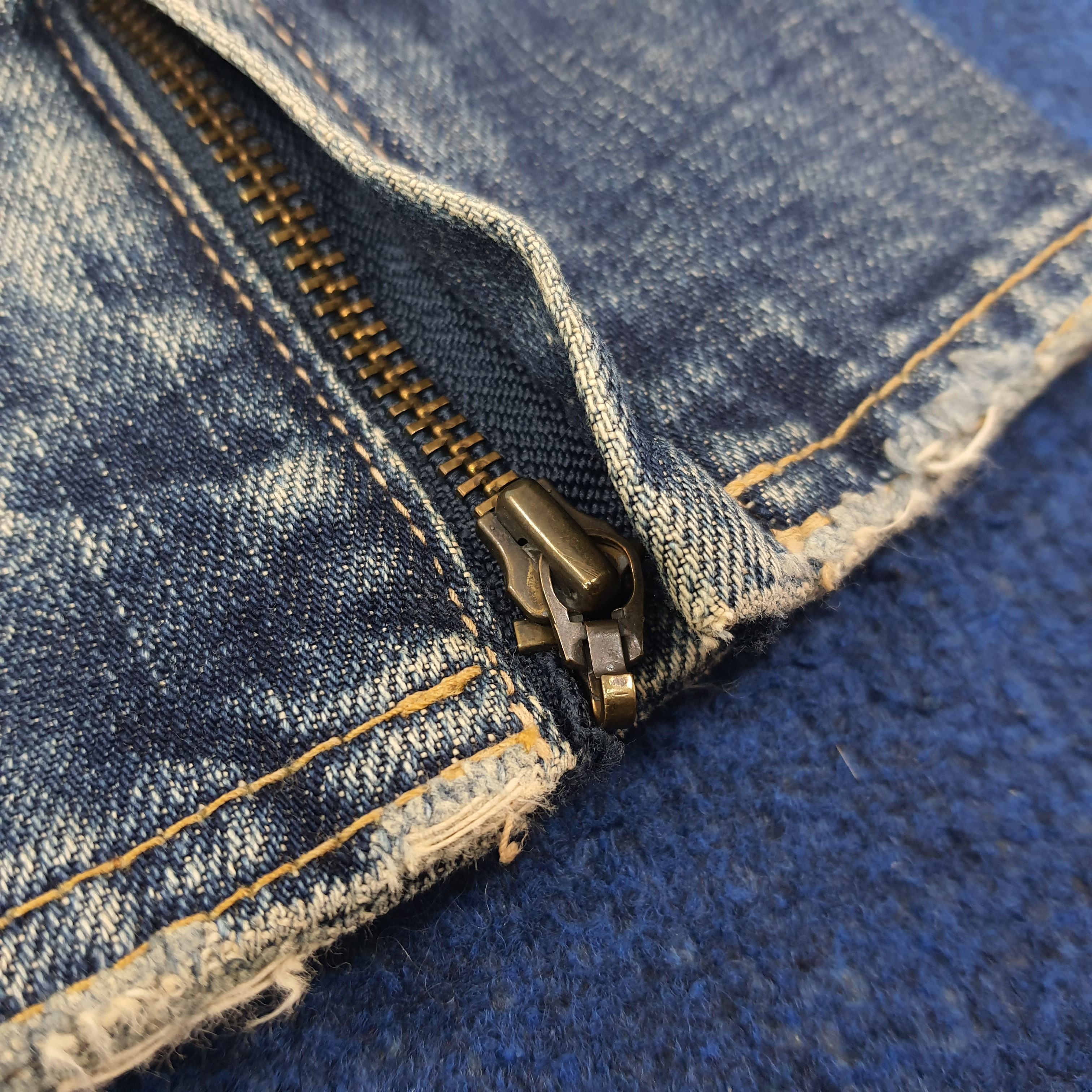 Hysteric Glamour Vintage Hysteric Glamour Japan 3Q Custom Logo Jeans C258N28 Size 27" / US 4 / IT 40 - 16 Thumbnail