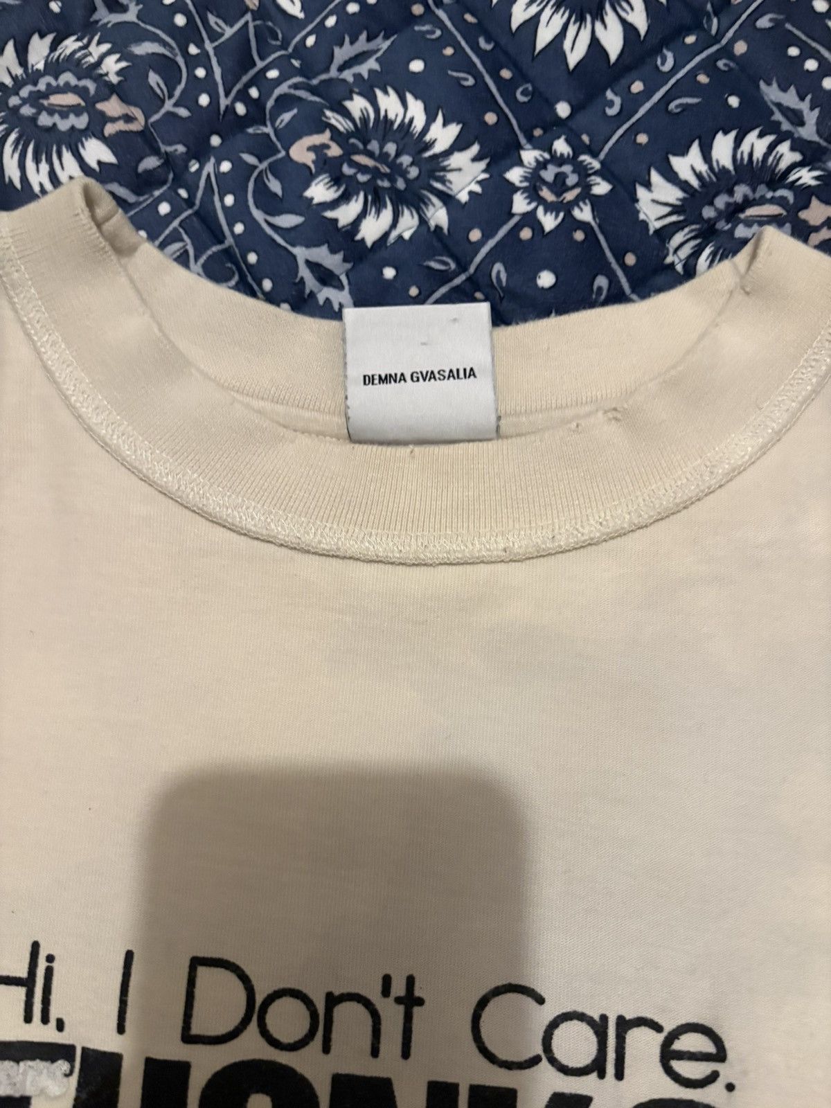 Vetements Vetements FW18 “Hi I Don’t Care. Thanks.” Sweater Size US S / EU 44-46 / 1 - 5 Thumbnail