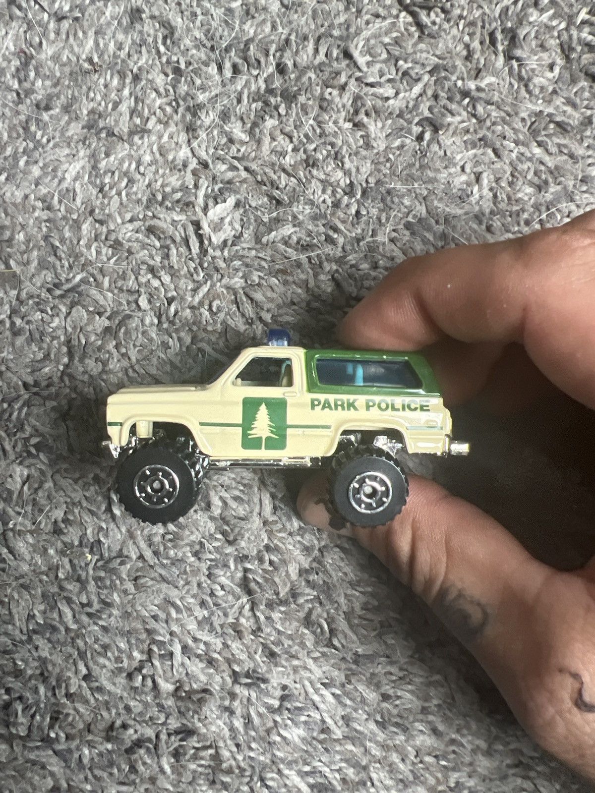 Chevrolet 1983 Matchbox Park Police 4X4 Chevy Blazer Size ONE SIZE - 2 Thumbnail