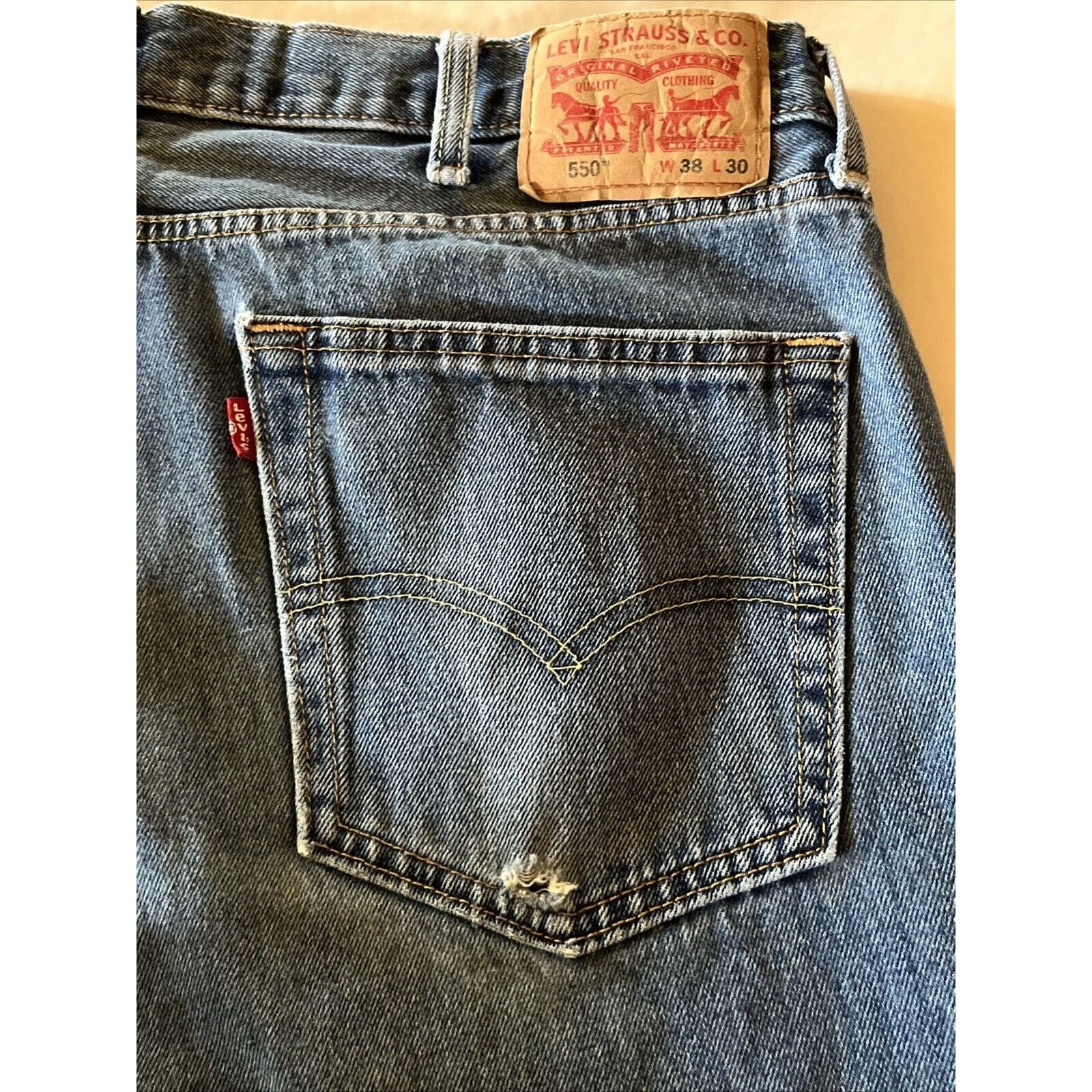 Levi's Levi’s 550 Mens 38x30 Relaxed Fit Med Wash Denim Jeans Blue Size US 38 / EU 54 - 18 Thumbnail