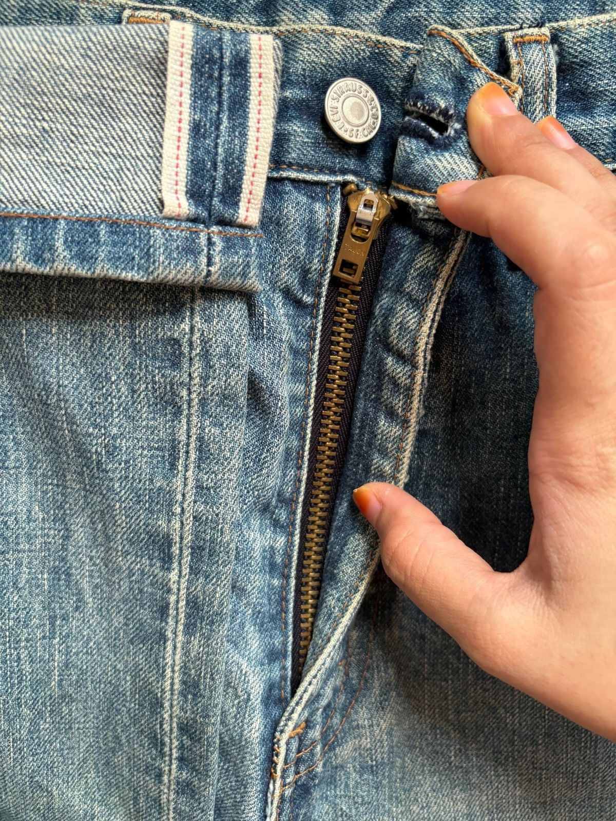 Levi's Vintage 80s Levis 502XX Big E Selvedge Distress Loose Jean Size US 28 / EU 44 - 3 Thumbnail