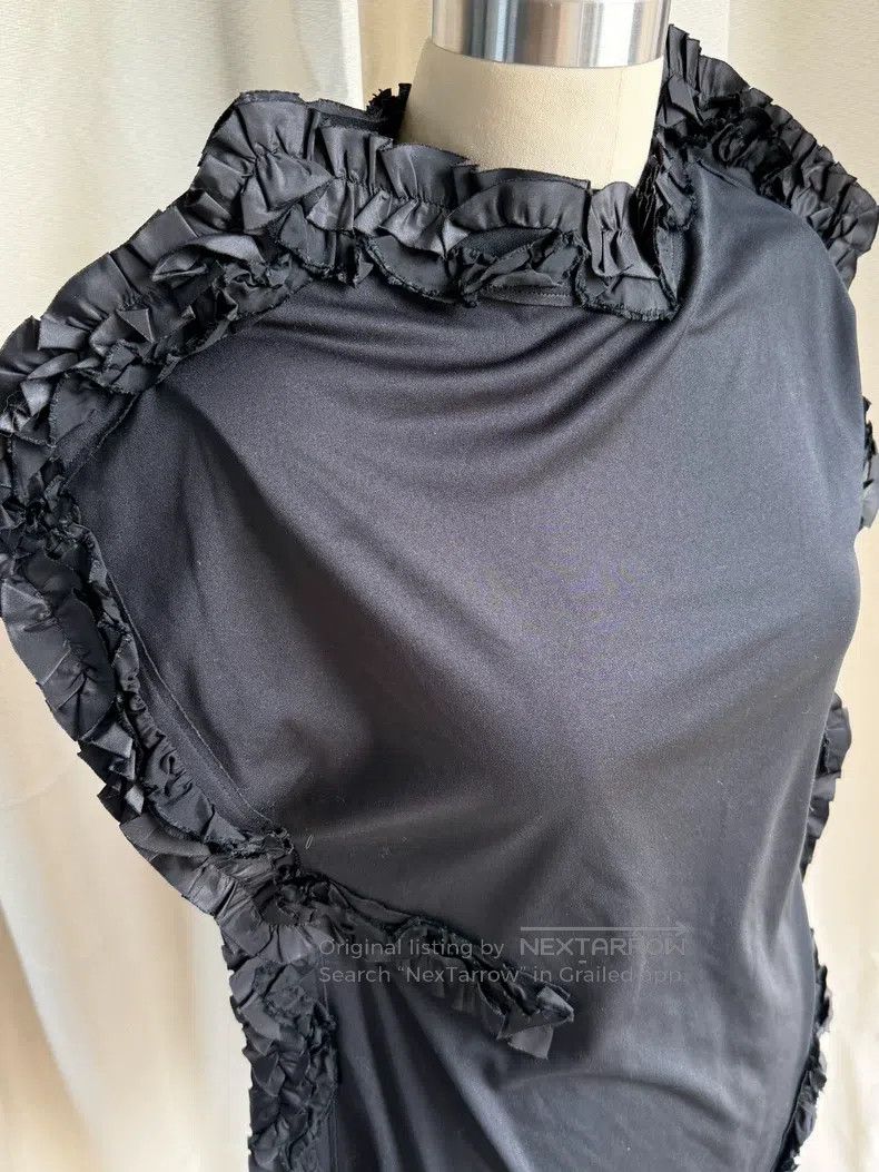 Comme des Garcons Comme Des Garcons Asymmetrical Hem Top Size XS / US 0-2 / IT 36-38 - 4 Thumbnail