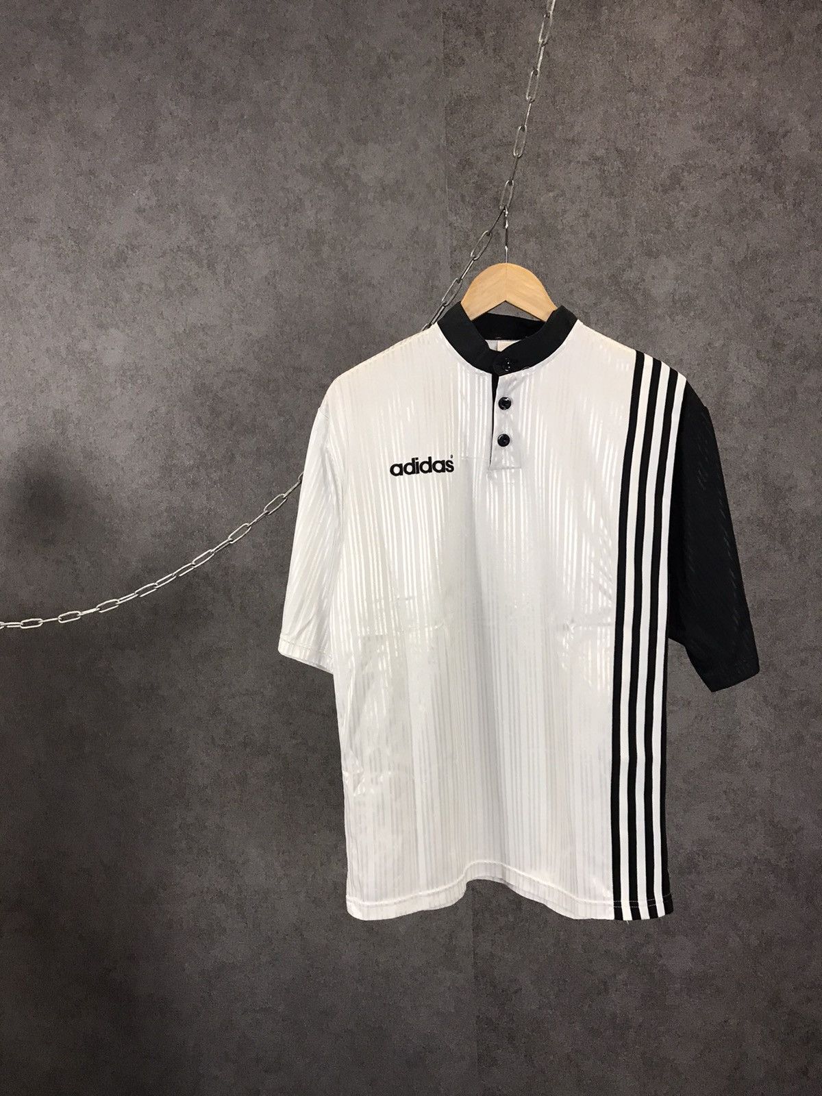 Adidas Adidas vintage sportswear tee Size US M / EU 48-50 / 2 - 1 Thumbnail