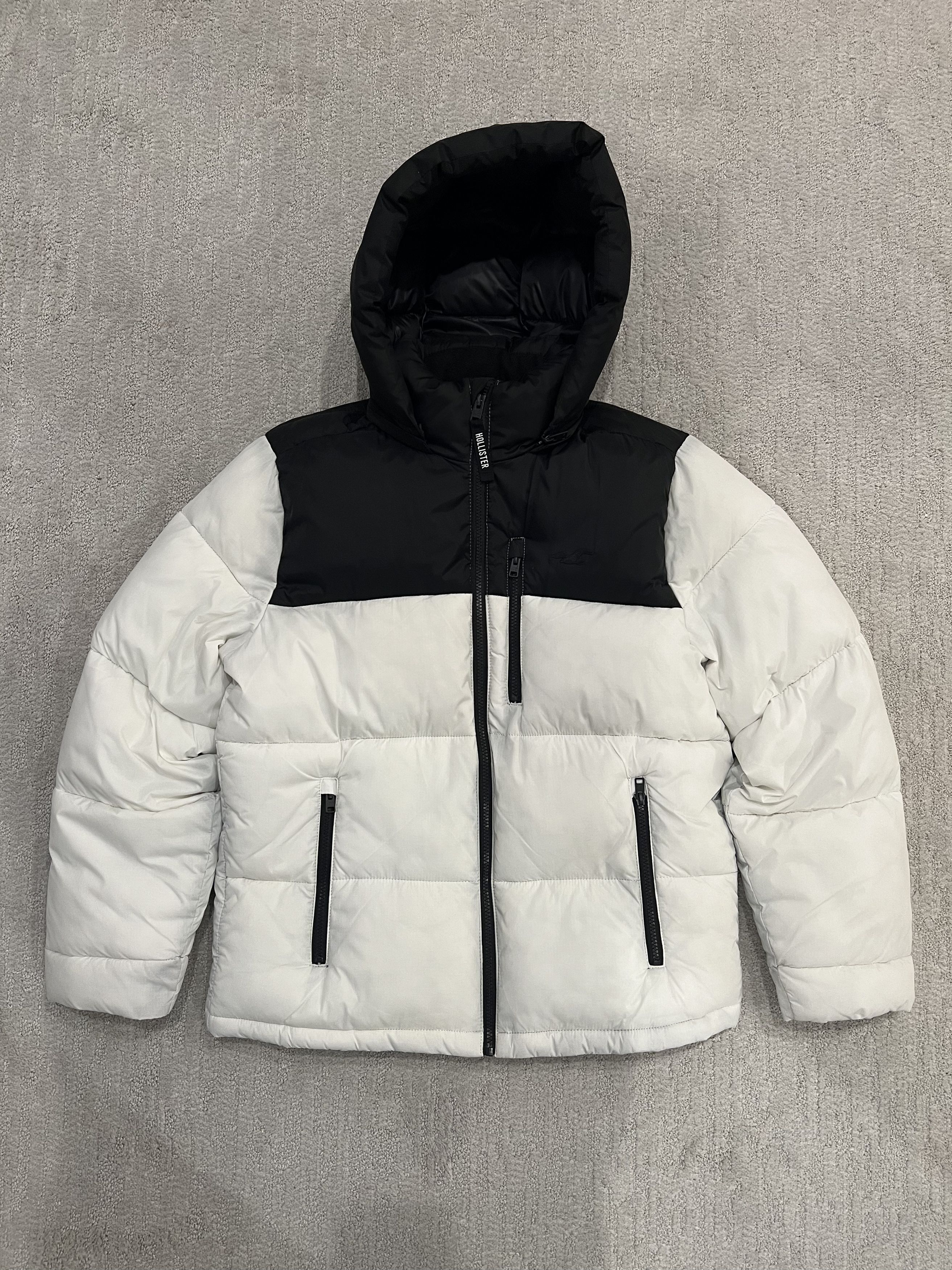 Hollister Hollister's Puffer Collection Black and White Jacket Size US S / EU 44-46 / 1 - 1 Thumbnail