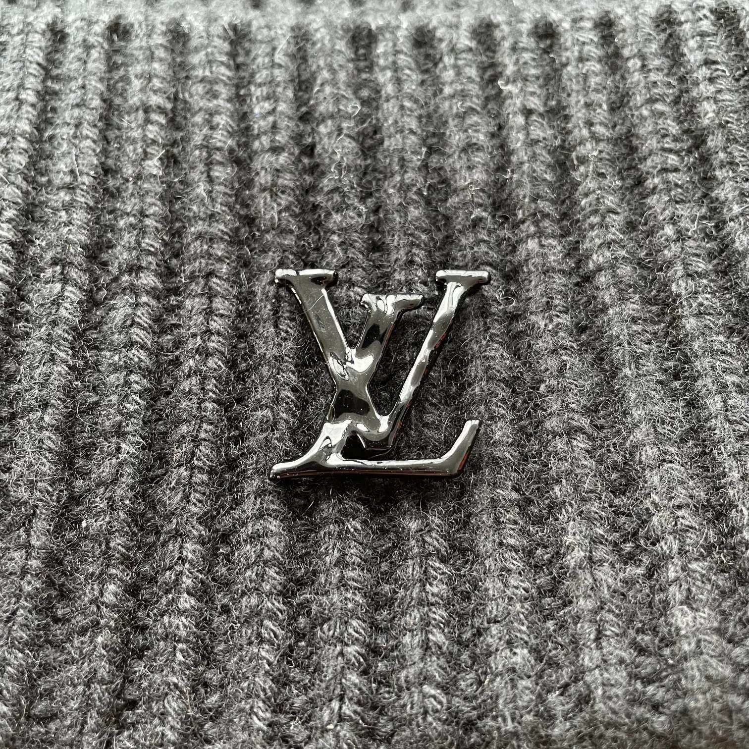Louis Vuitton LV knit cashmere black hat 98% new 50cm Size ONE SIZE - 4 Thumbnail