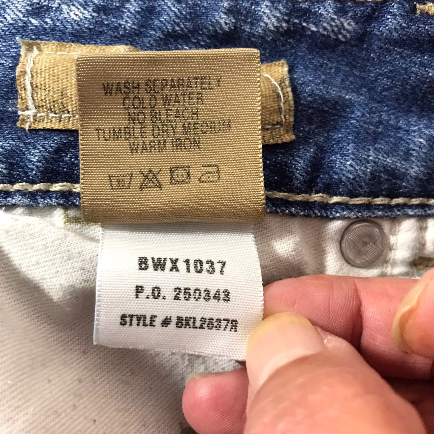 Vintage VINTAGE Buckle Women's Jeans Wide Leg Low Rise Cotton Spandex 90s Retro Dark Faded Wash Size 30 Size 30" / US 8 / IT 44 - 8 Thumbnail