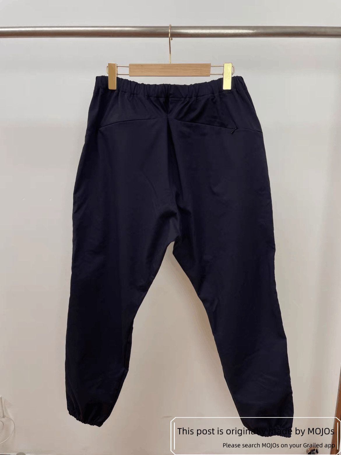 Needles Sz M Needles Butterfly Stitches Tapered Sweatpants Size US 30 / EU 46 - 2 Thumbnail