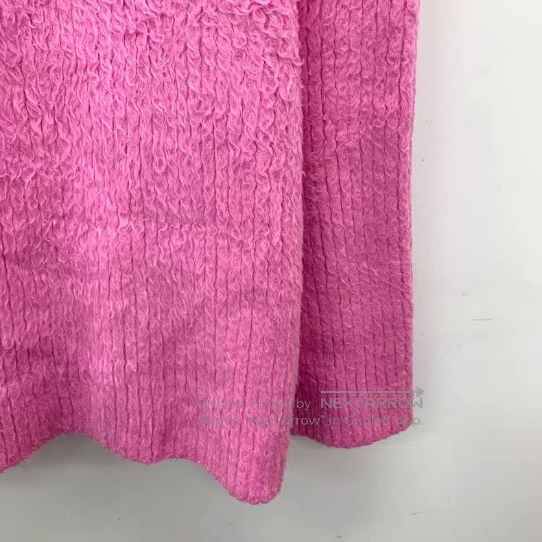Balenciaga Balenciaga Pink logo lettering embroidered cotton crew-nec Size US M / EU 48-50 / 2 - 4 Thumbnail