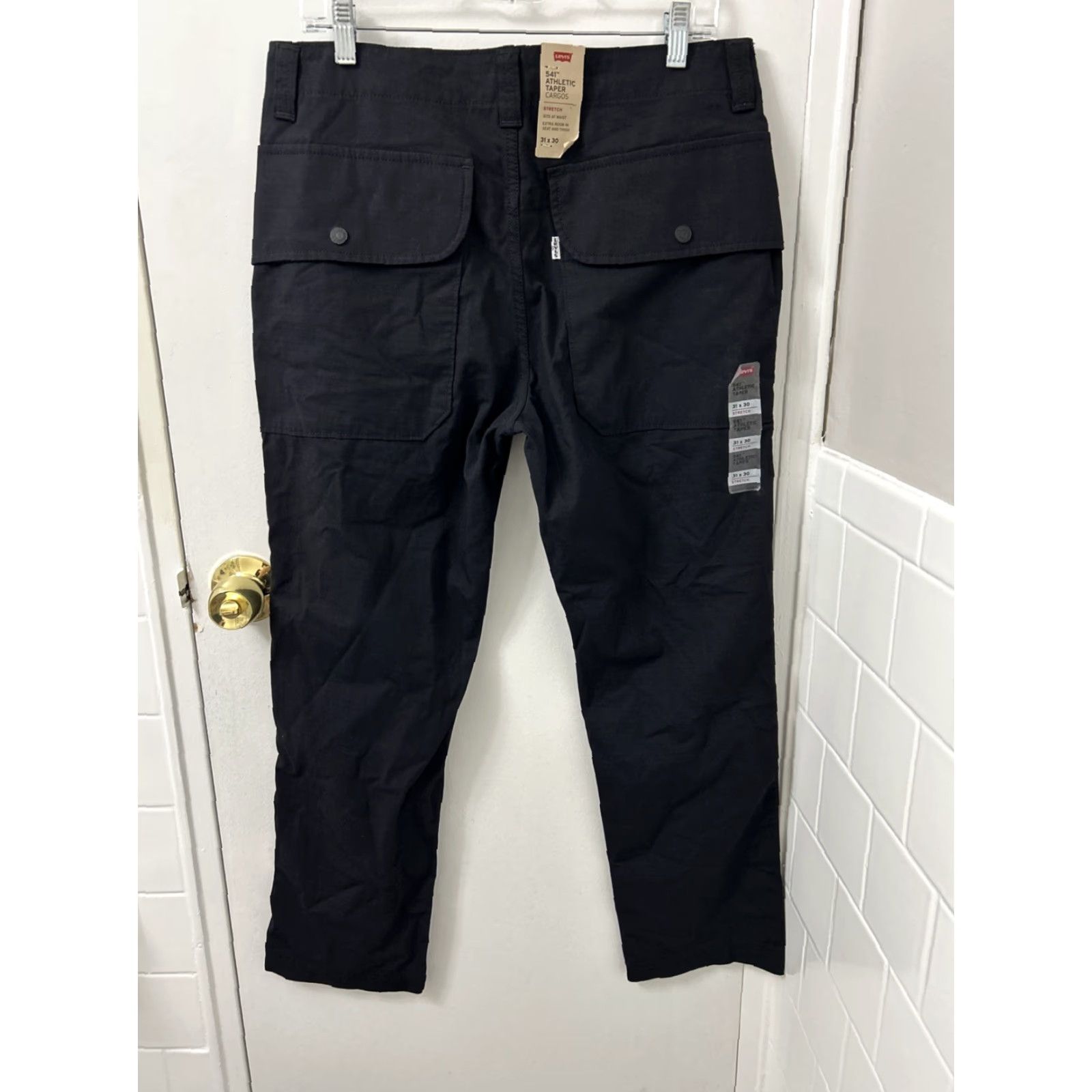 Levi's VINTAGE Levis 541 Cargo Pants Mens Sz 31x30 Black Athletic Tapered Pockets White Tab Size US 31 - 7 Thumbnail