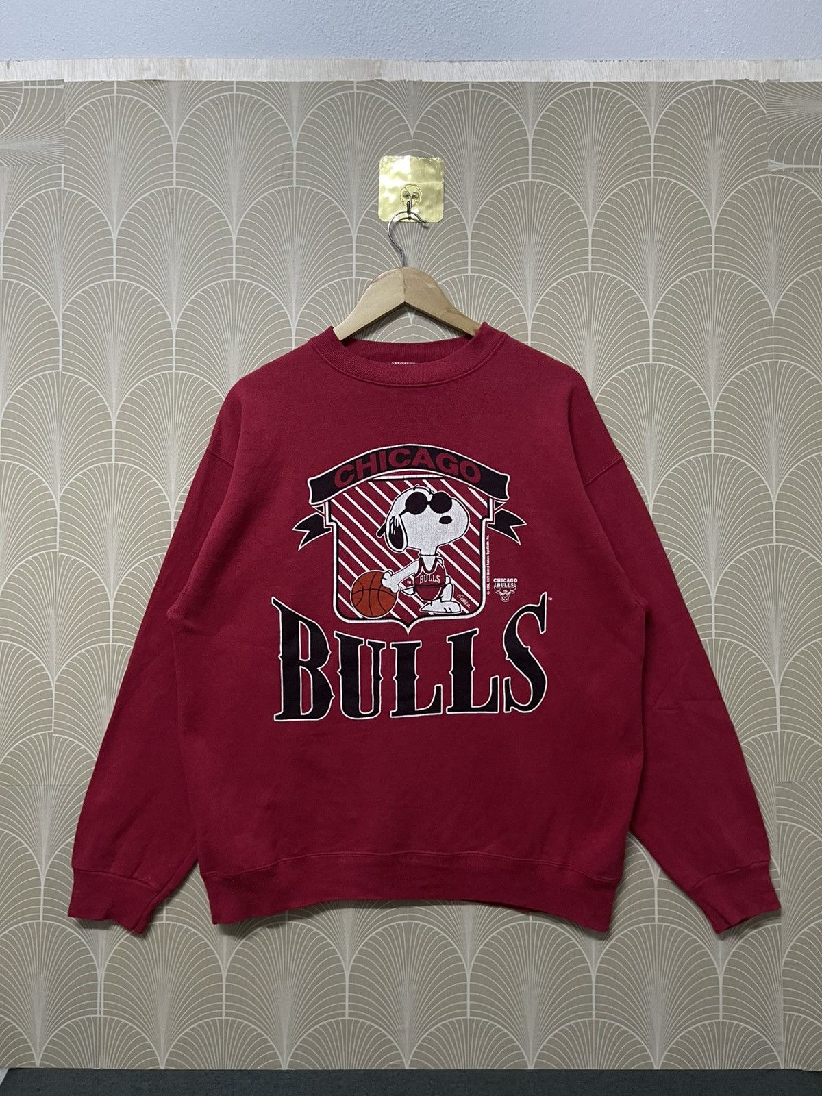 NBA VINTAGE 90s CHICAGO BULLS X SNOOPY SWEATSHIRT L SIZE Size US L / EU 52-54 / 3 - 1 Thumbnail
