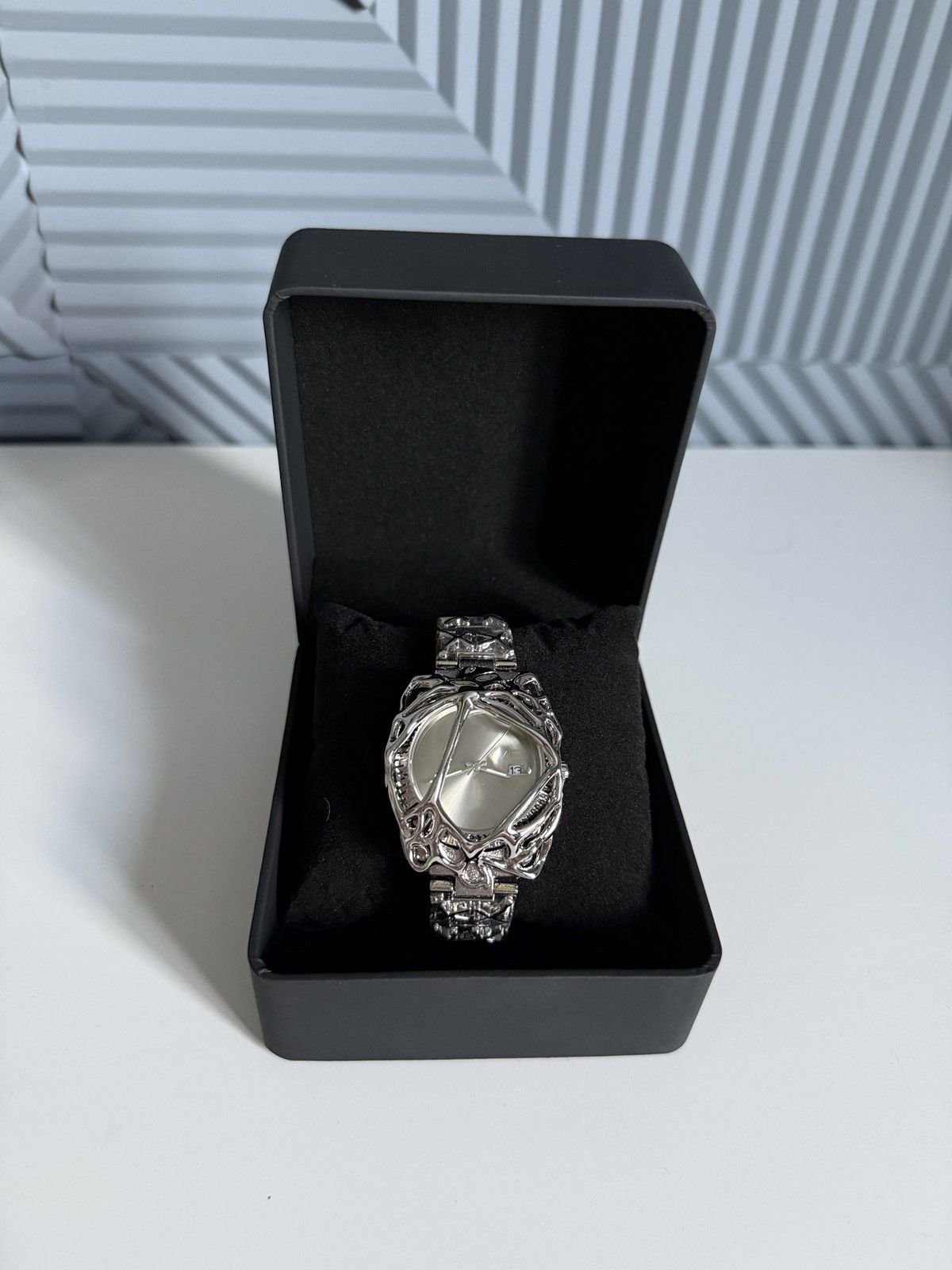 Designer American Claw Watch melting iron dragon scale Y2K design Size ONE SIZE - 4 Thumbnail