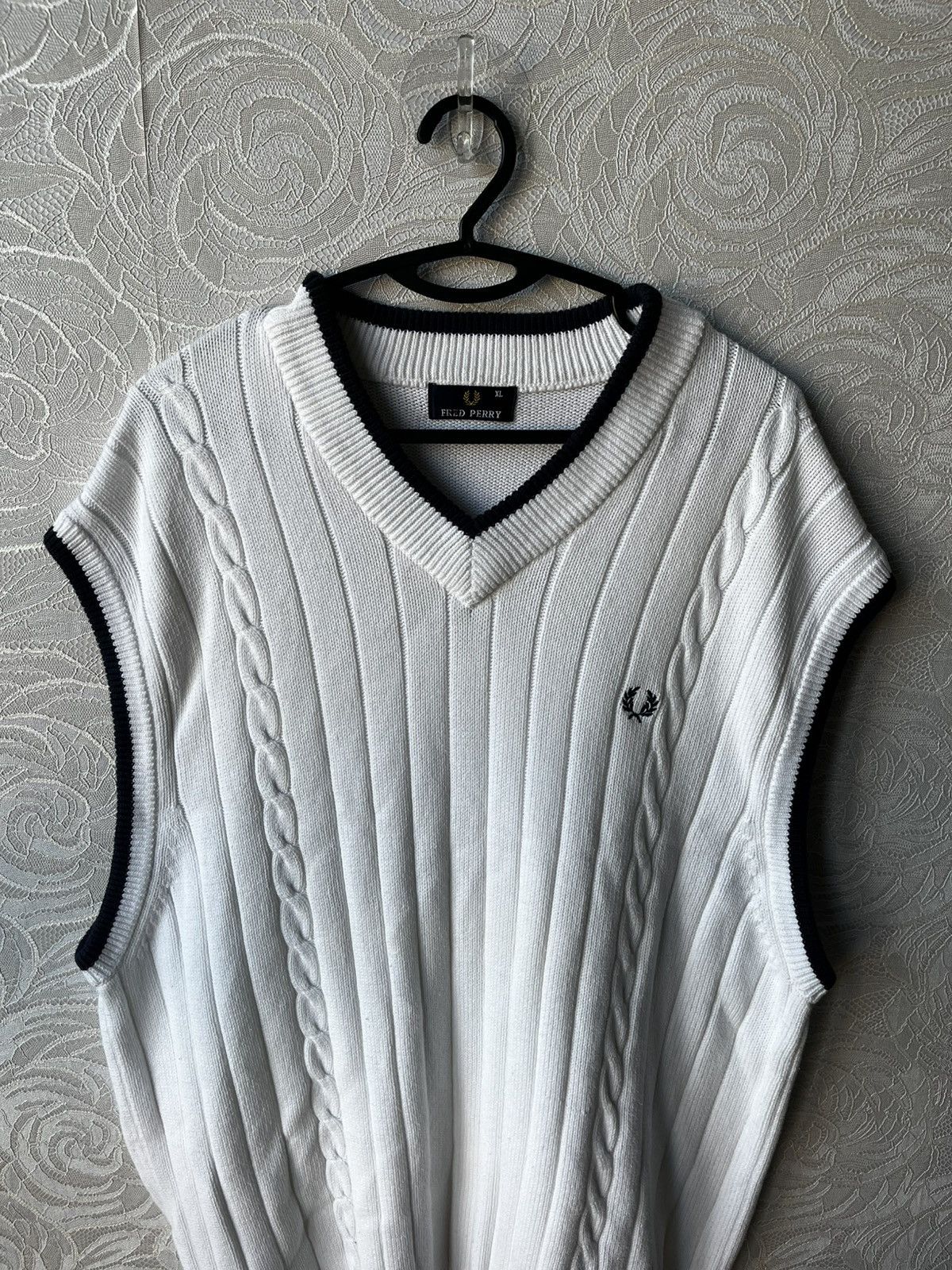 Fred Perry Vintage Fred Perry Knit Sweater Vest Casual Old Money Size US XL / EU 56 / 4 - 3 Thumbnail