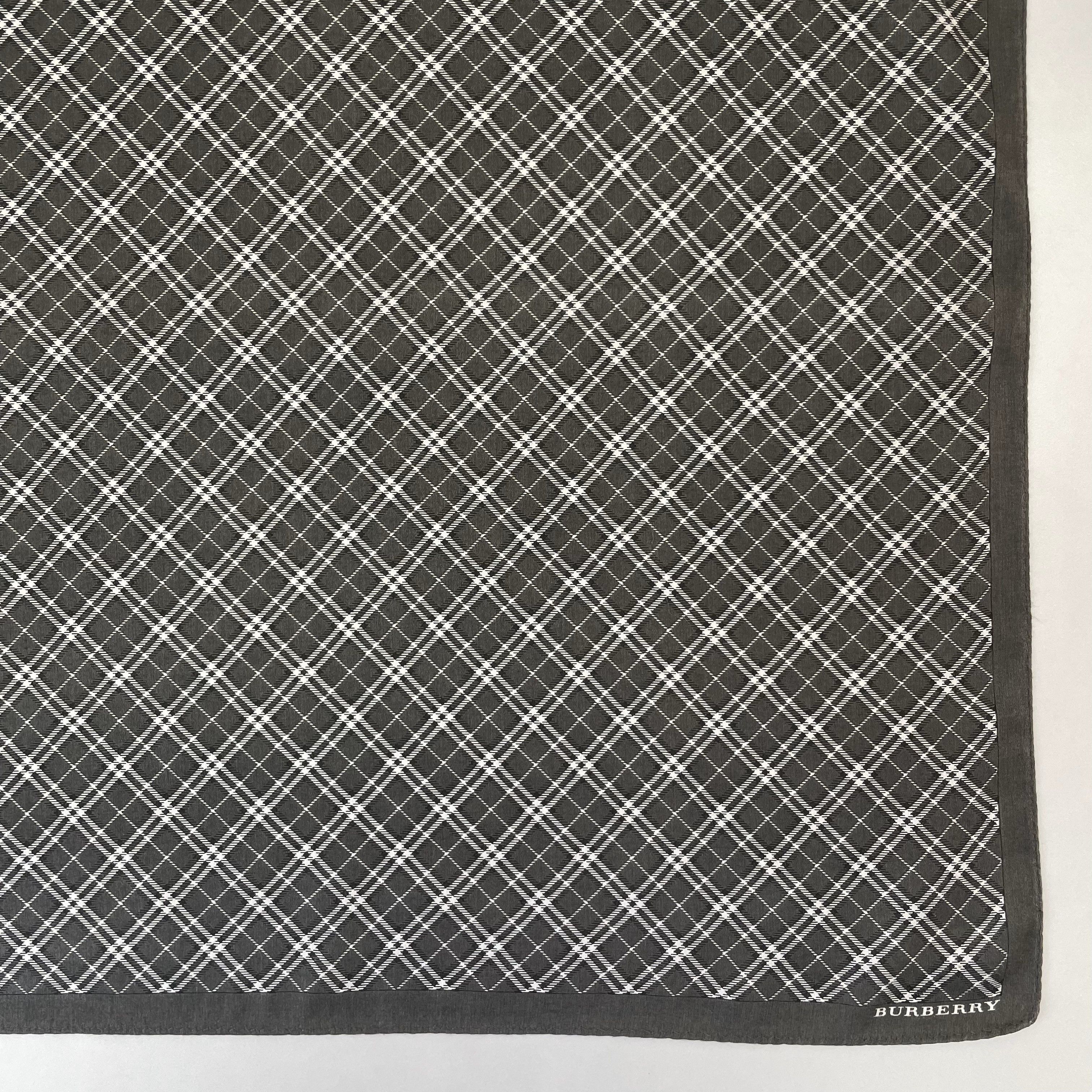 Burberry Burberry Handkerchief / Neckerchief / Bandana - 4277 Size ONE SIZE - 8 Thumbnail