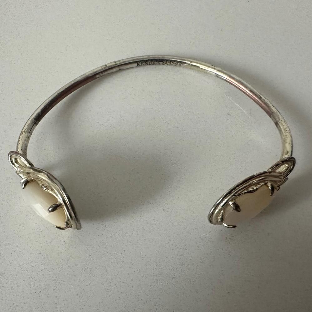 Designer Kendra Scott Andy Bracelet Ivory Mother of Pearl Gold Cuff Size ONE SIZE - 2 Thumbnail