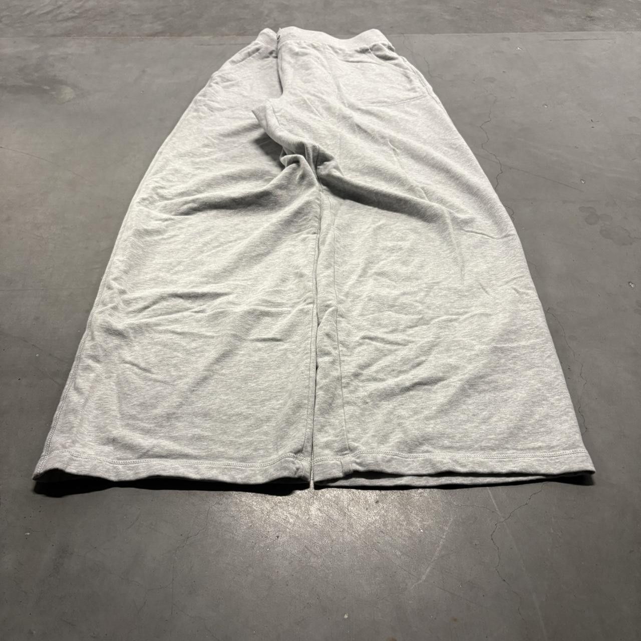 Japanese Brand × Vintage Crazy Vintage Y2K/2000s Super Baggy Wideleg Loungewear Essential Grey Sweatpants! Size US 38 / EU 54 - 2 Thumbnail