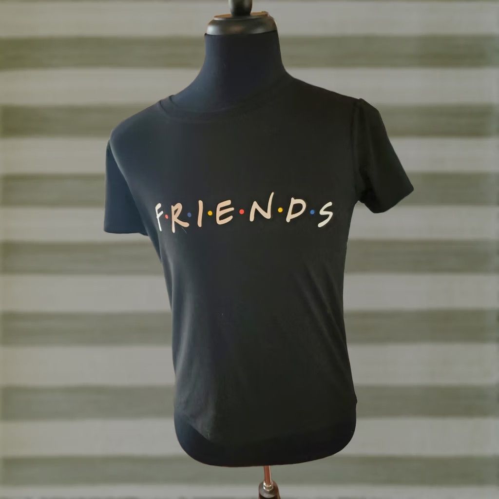 Logo 7 Womens Friends TV Show Logo Black T-Shirt Size Small Size S / US 4 / IT 40 - 1 Preview