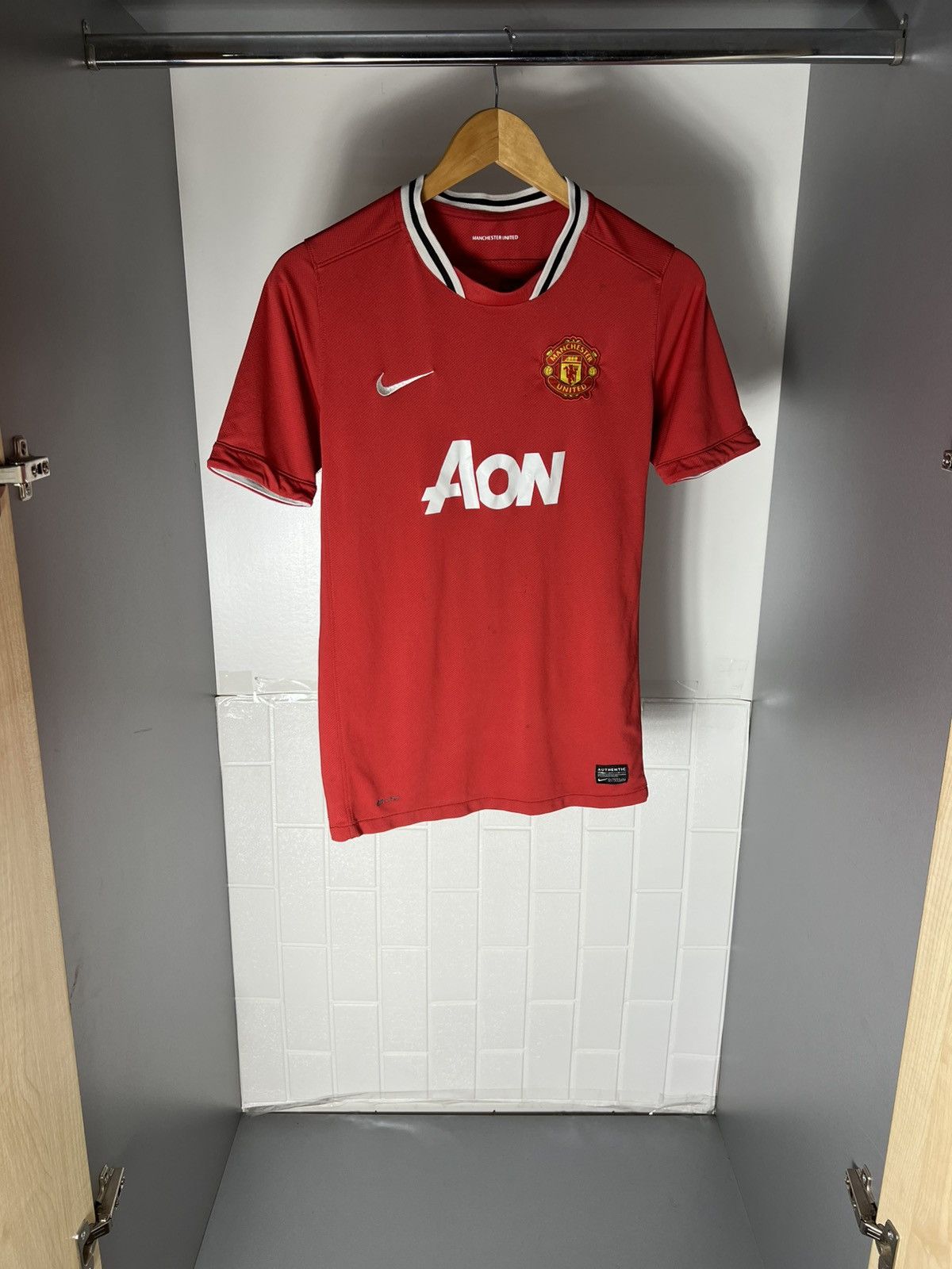Nike VINTAGE NIKE FC MANCHESTER UNITED ENGLAND SOCCER JERSEY Y2K Size US S / EU 44-46 / 1 - 8 Thumbnail