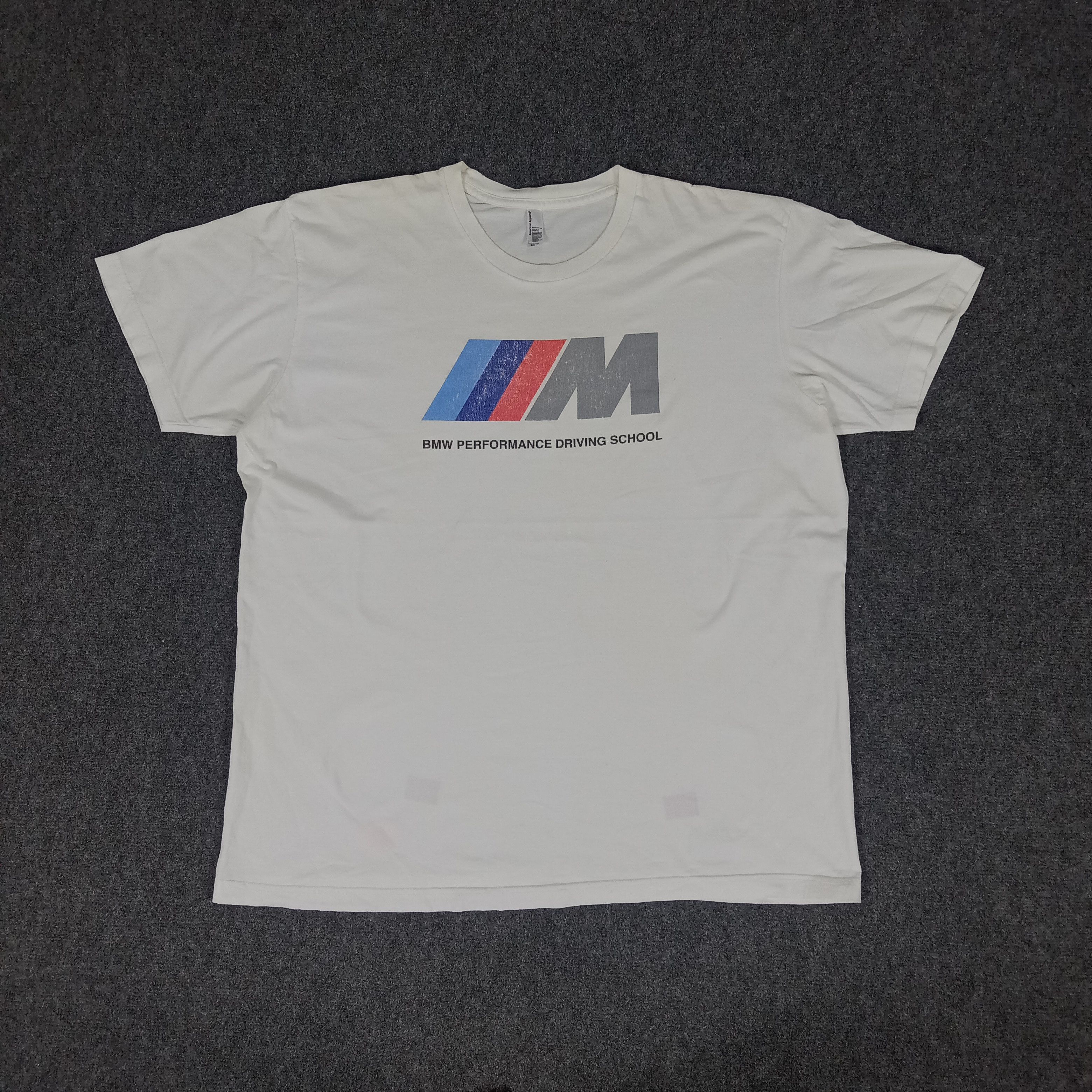 BMW × Vintage BMW Performance Driving School Racing Team Tshirt Size US XL / EU 56 / 4 - 1 Thumbnail