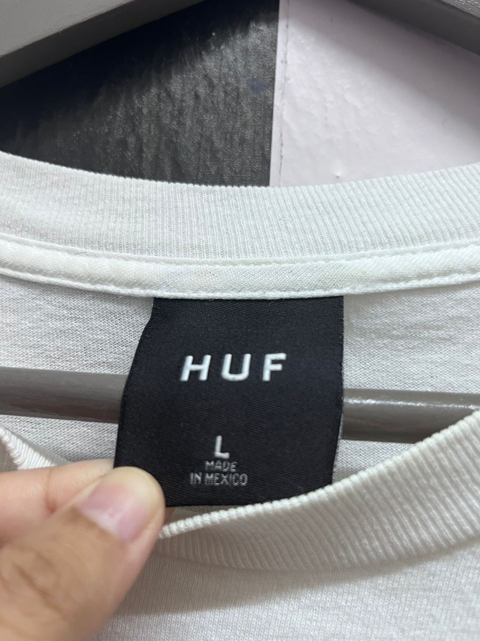 Huf Huf T-shirt box logo fade vintage size Large Size US L / EU 52-54 / 3 - 7 Thumbnail