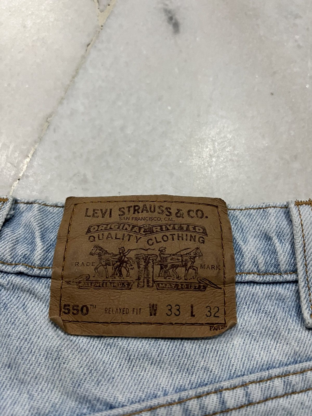 Levi's × Levi's Vintage Clothing VINTAGE 90’s LEVIS 550 ORANGE TAG LIGHT WASH JEANS Size US 30 / EU 46 - 19 Thumbnail
