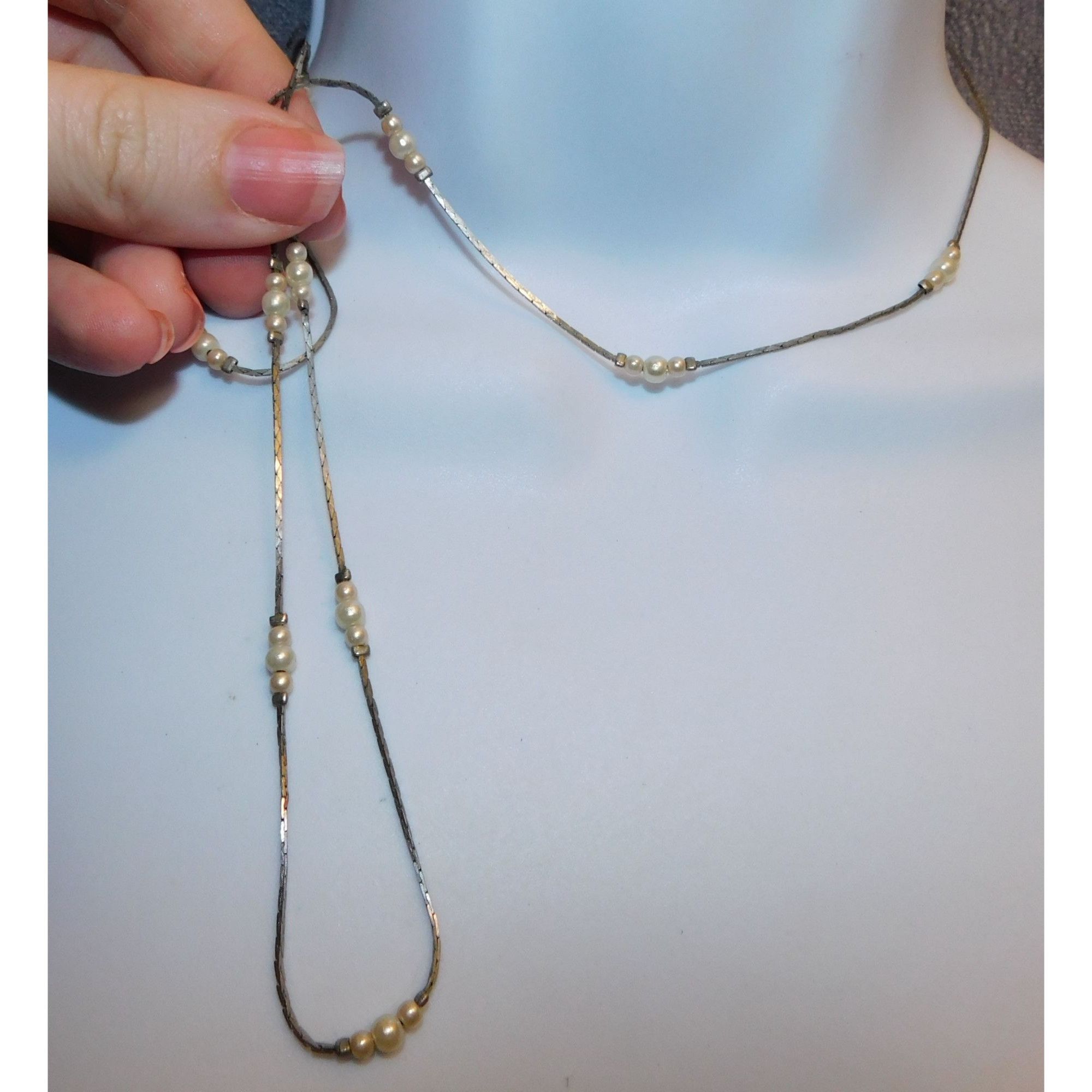 Other Elegant Minimalist Faux Peal Station Necklace On Silver Tone Size ONE SIZE - 2 Thumbnail
