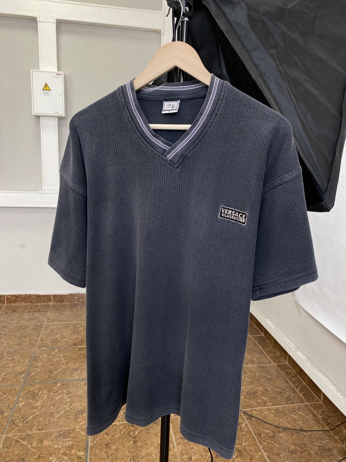 Versace × Versace Jeans Couture × Vintage 🇮🇹 Vintage 90s Versace Classic V2 T-Shirt Y2K Rare Streetwear Size US XL / EU 56 / 4 - 1 Thumbnail