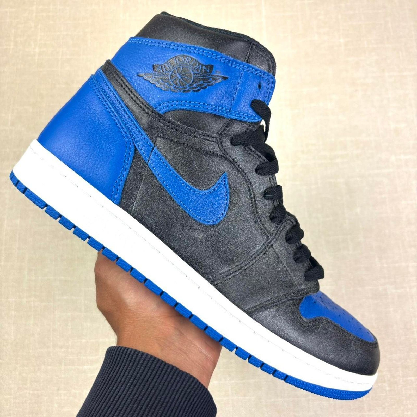 Jordan Brand 🥶 2017 Air Jordan 1 Retro High OG “Royal” Size US 9.5 / EU 42-43 - 1 Thumbnail