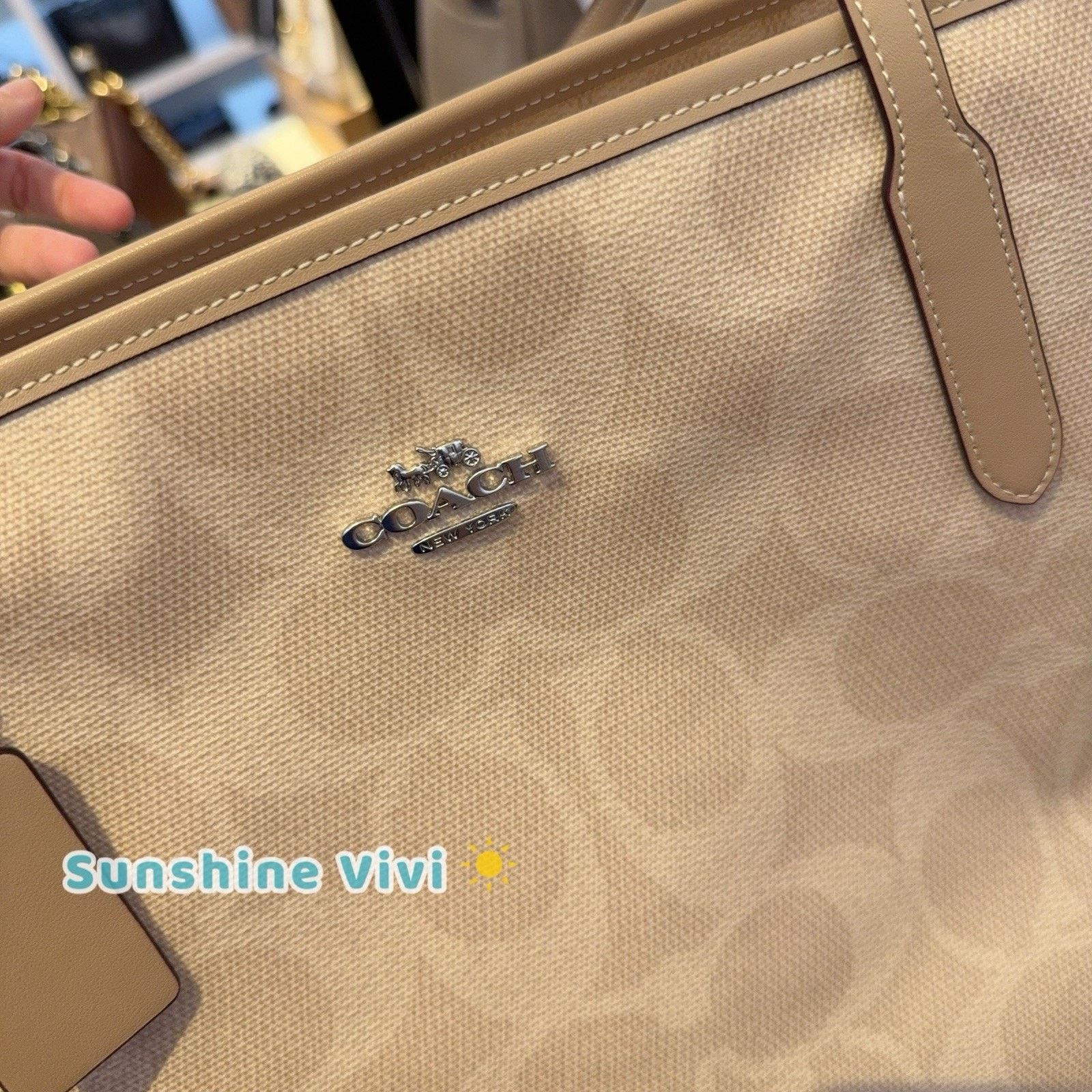 Coach NWT Coach Large City Tote Bag In Maxi CCD66 Sand Taupe Size ONE SIZE - 4 Thumbnail