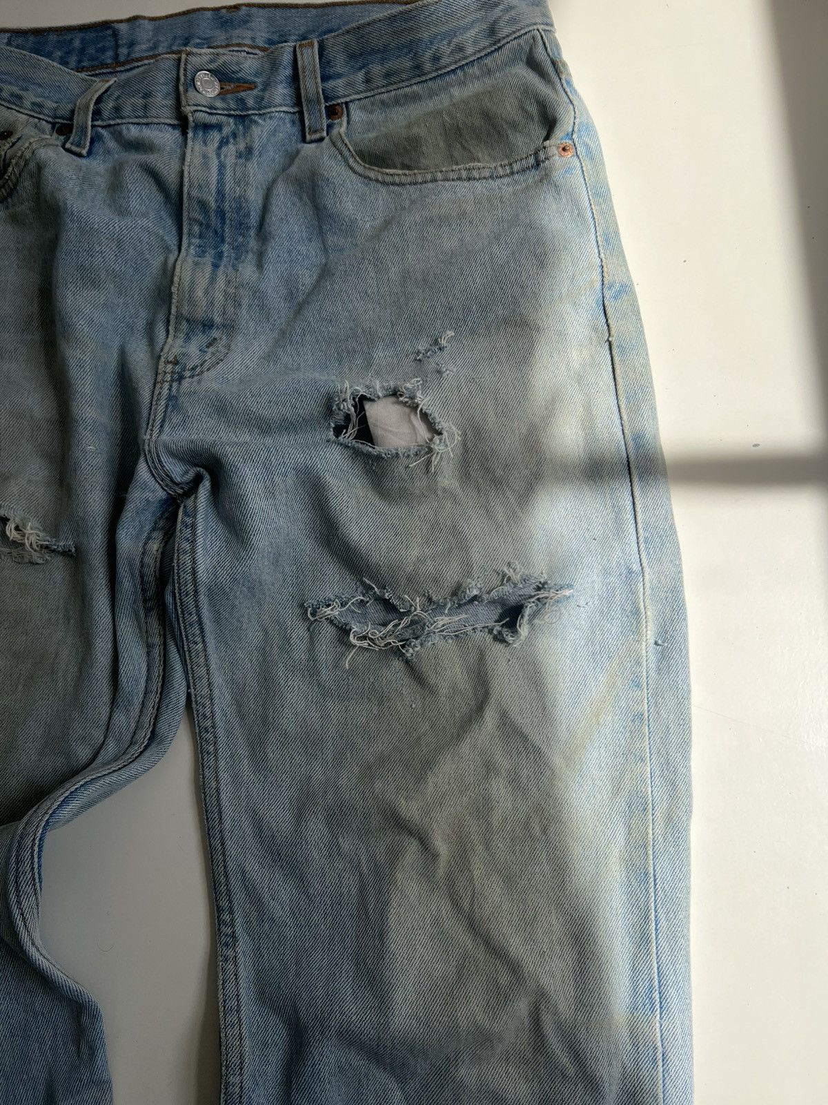 Levi's Vintage Levi’s 505 Thrashed Size US 34 / EU 50 - 2 Thumbnail