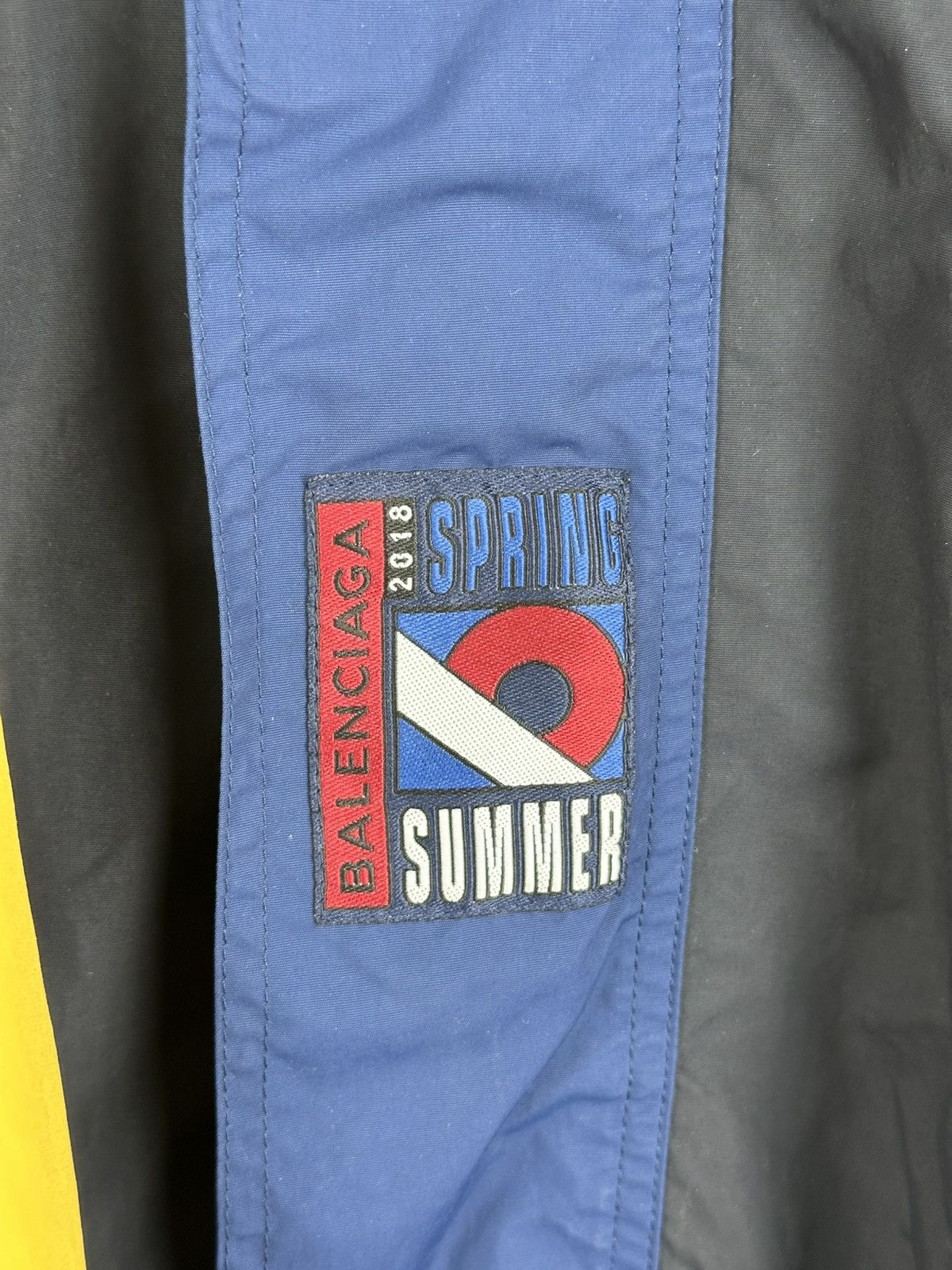 Balenciaga Balenciaga Spring 2018 Look 37 Convertible jacket Size US S / EU 44-46 / 1 - 2 Thumbnail