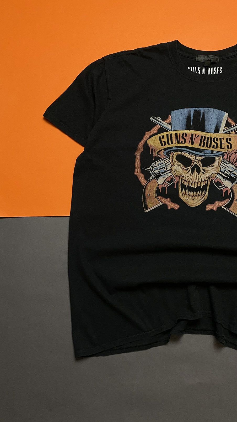 Band Tees Guns N Roses 2018American tour 1991t-shirt tee size XL Size US XL / EU 56 / 4 - 4 Thumbnail