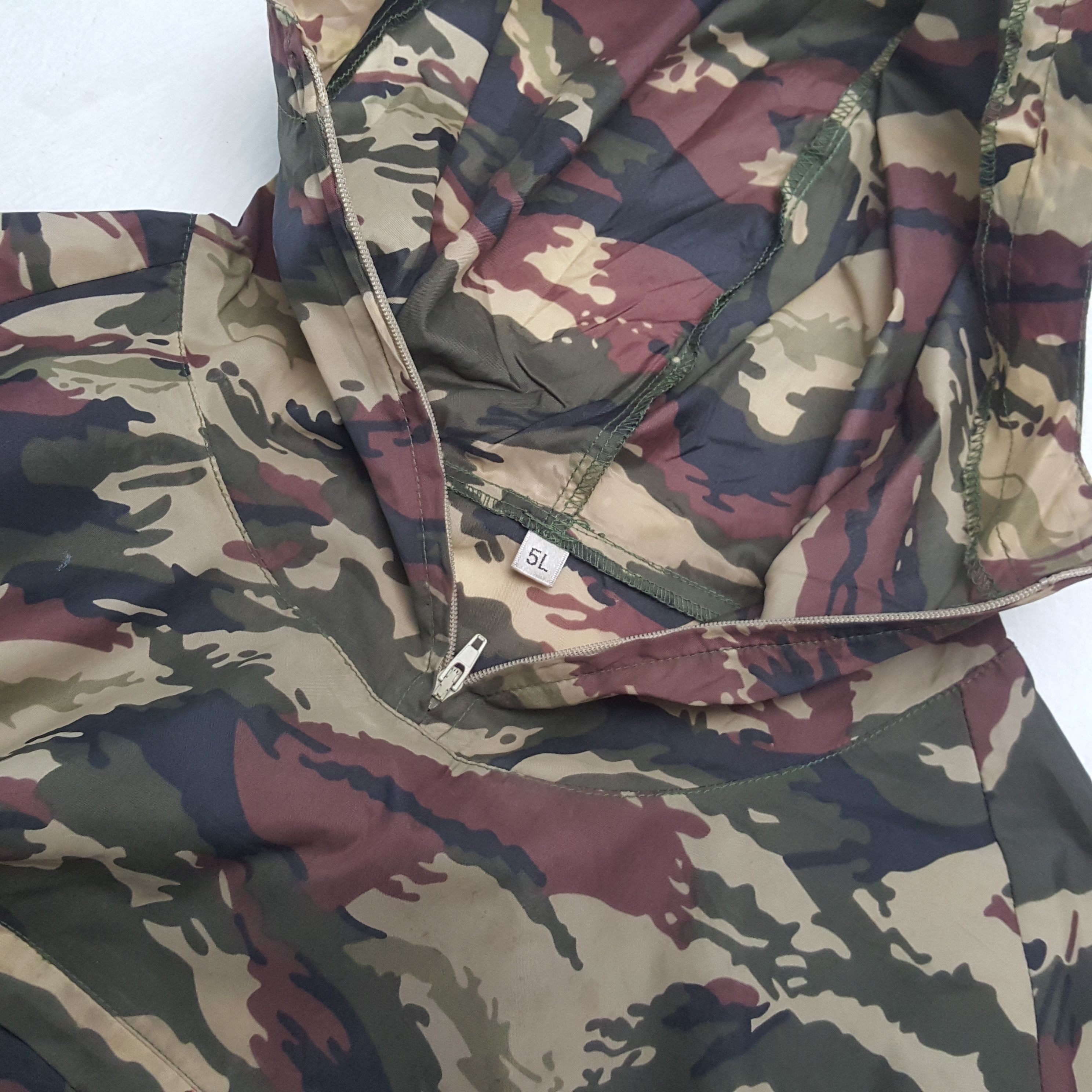 Vintage Camo Military Style Windbreaker Hoodie RR21 Size US XXL / EU 58 / 5 - 6 Thumbnail