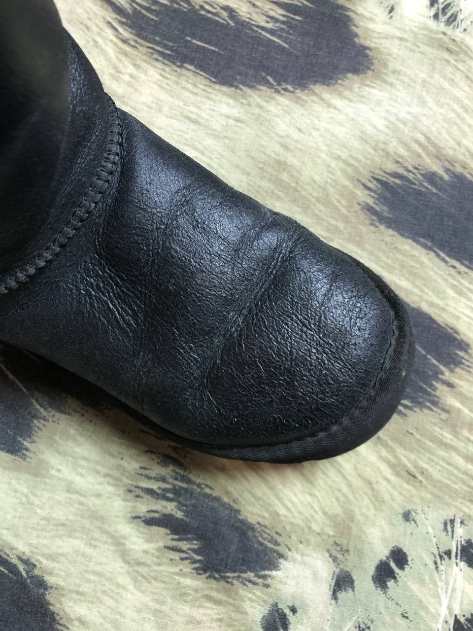 Ugg UGG Australia USA Short Leather Bailey Bling BOOTS Size US 6 / IT 36 - 10 Thumbnail