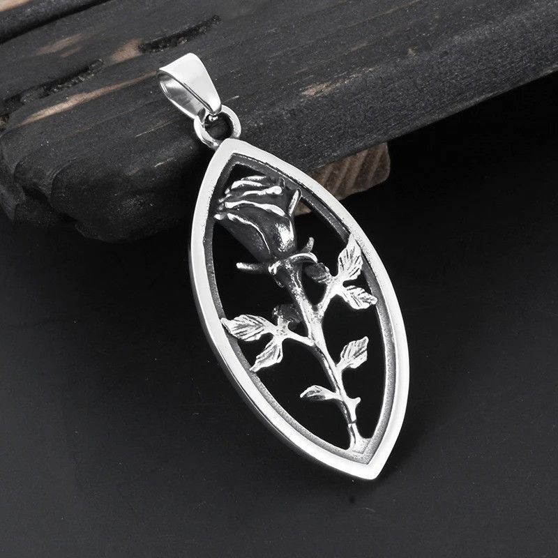 Japanese Brand × Jewelry Vintage Retro 3D Rose Pendant Necklace 2025 Size ONE SIZE - 2 Thumbnail
