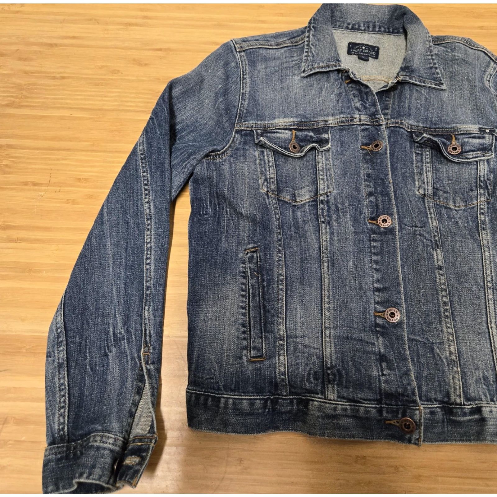 Lucky Brand VINTAGE Lucky Brand Jean Jacket Mens Large Blue Denim Trucker Distressed Button Front Bomber Jacket Mens L Blue Denim Casual 90s (if applicable) Size US 33 - 3 Thumbnail