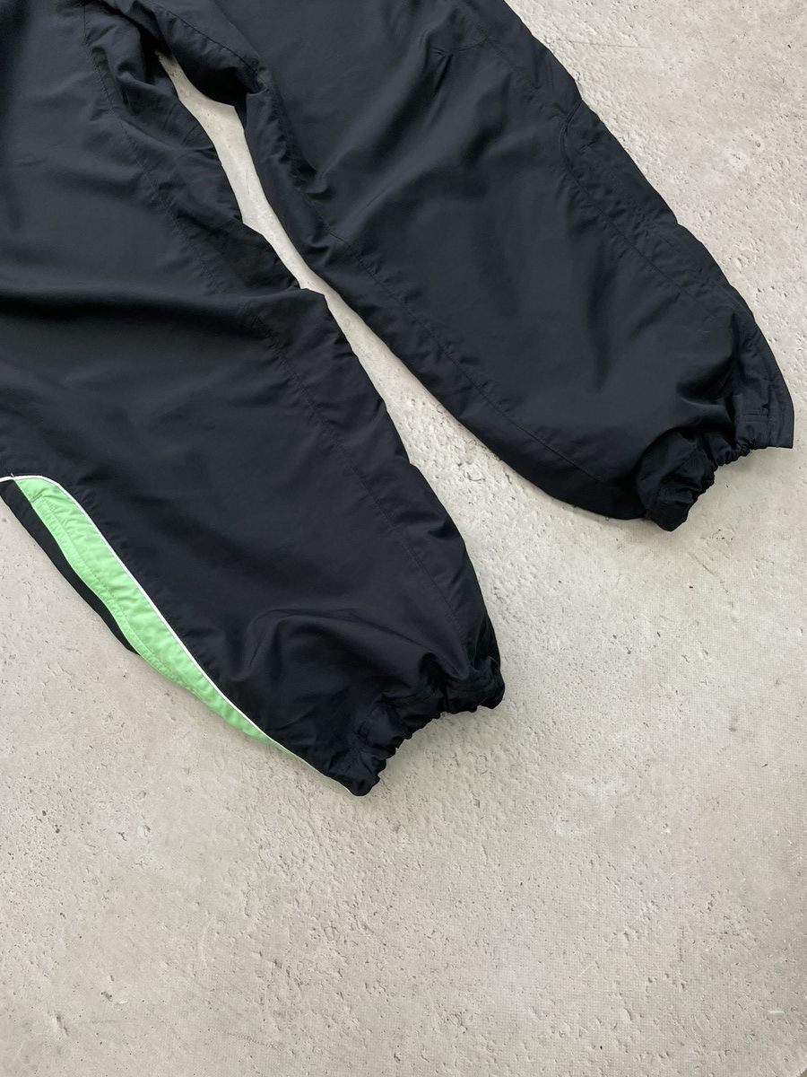 Nike Nike Black Track Pants Green Stripe Y2K Tech Size US 35 - 3 Thumbnail