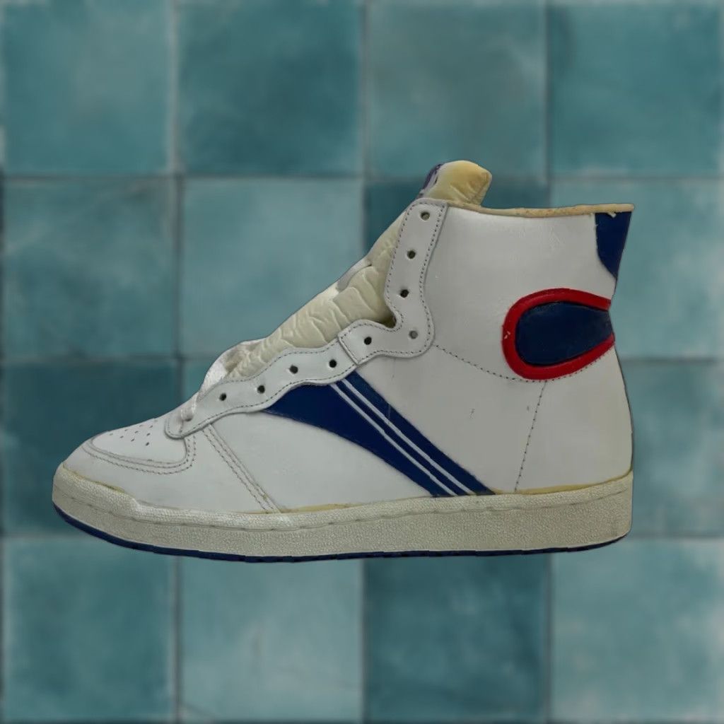 Vintage VINTAGE Trion High Top Basketball Shoes Sneakers Mens 8 Deadstock NIB 80s White Leather Upper Blue Detail Sneakers Mens Size US M / EU 48-50 / 2 - 1 Thumbnail