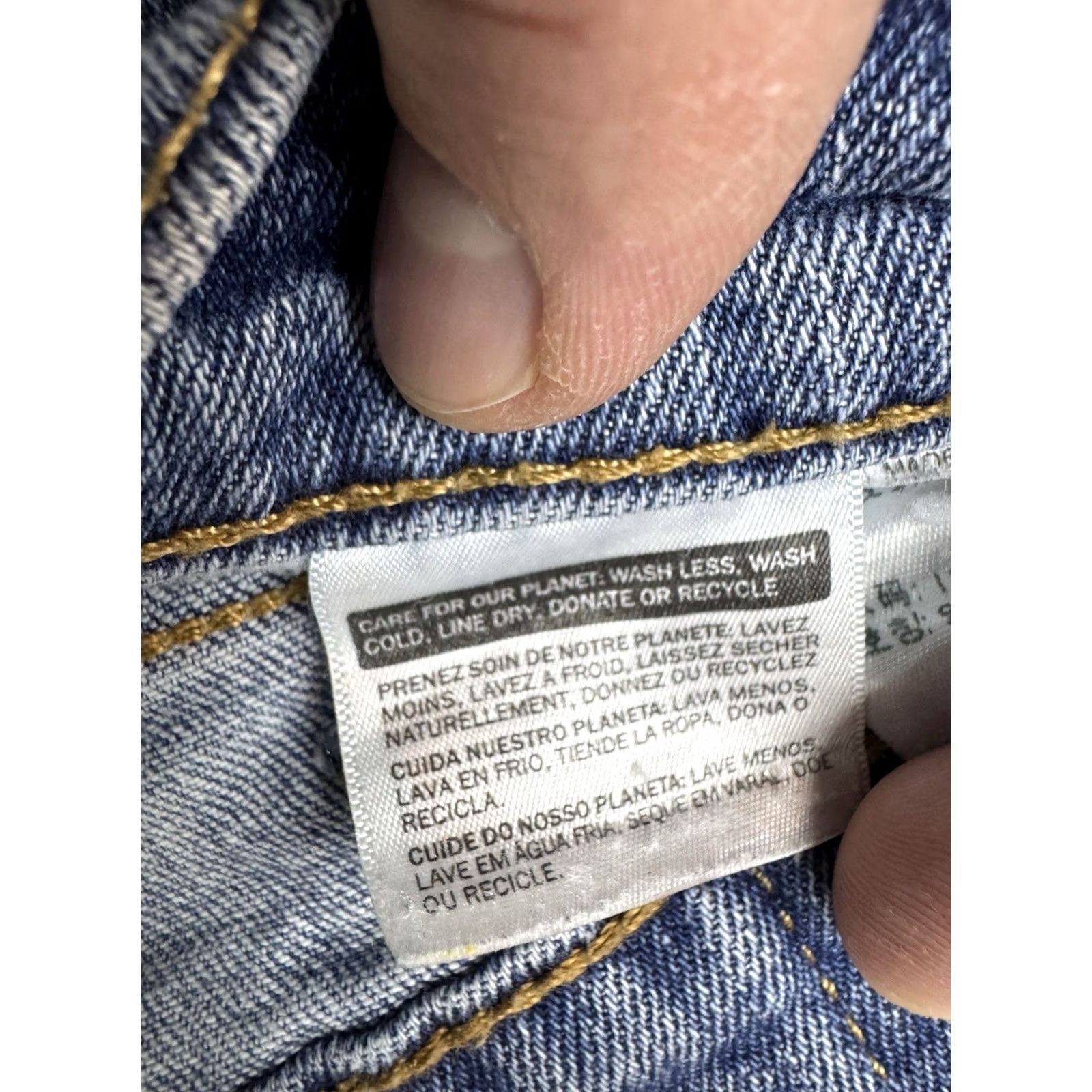 Levi's VINTAGE Levi's 505 Jeans Men 38x30 Blue Mid Rise Medium Wash Straight Leg 5-Pocket 8" Leg Opening Mens Size US 38 / EU 54 - 3 Thumbnail