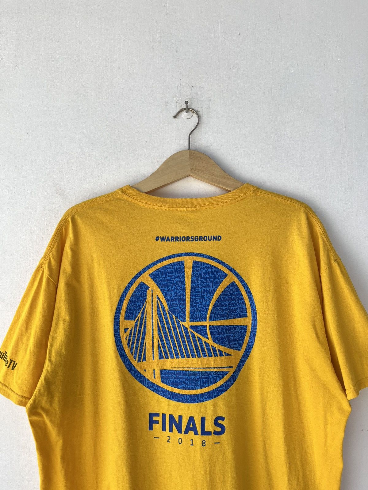 NBA 2018 Final GSW Tribune Tee GSW vs Cavaliers Size US XL / EU 56 / 4 - 3 Thumbnail