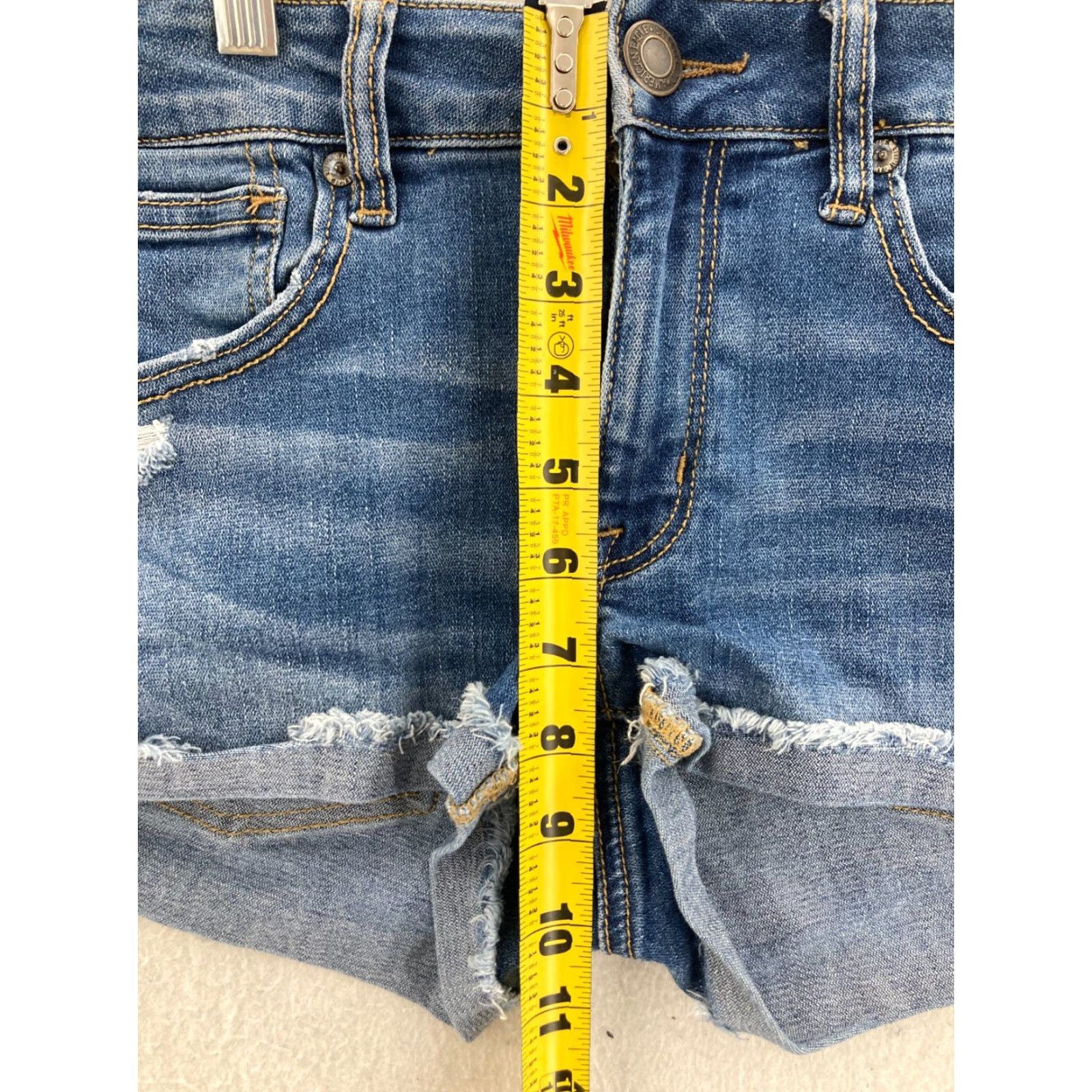 American Eagle Outfitters American Eagle Outfitters Shortie Denim Shorts Womens Size 6 Blue Mid Rise 3in Inseam Pockets Made in China Women’s Size 28" / US 6 / IT 42 - 4 Thumbnail