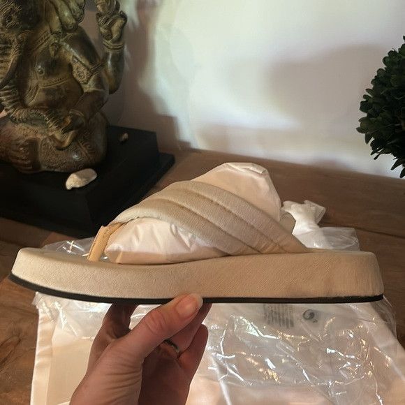 The Row NEW SSENSE THE ROW - Ginza sandals 37 ivory made in Italy Size US 7 / IT 37 - 8 Thumbnail