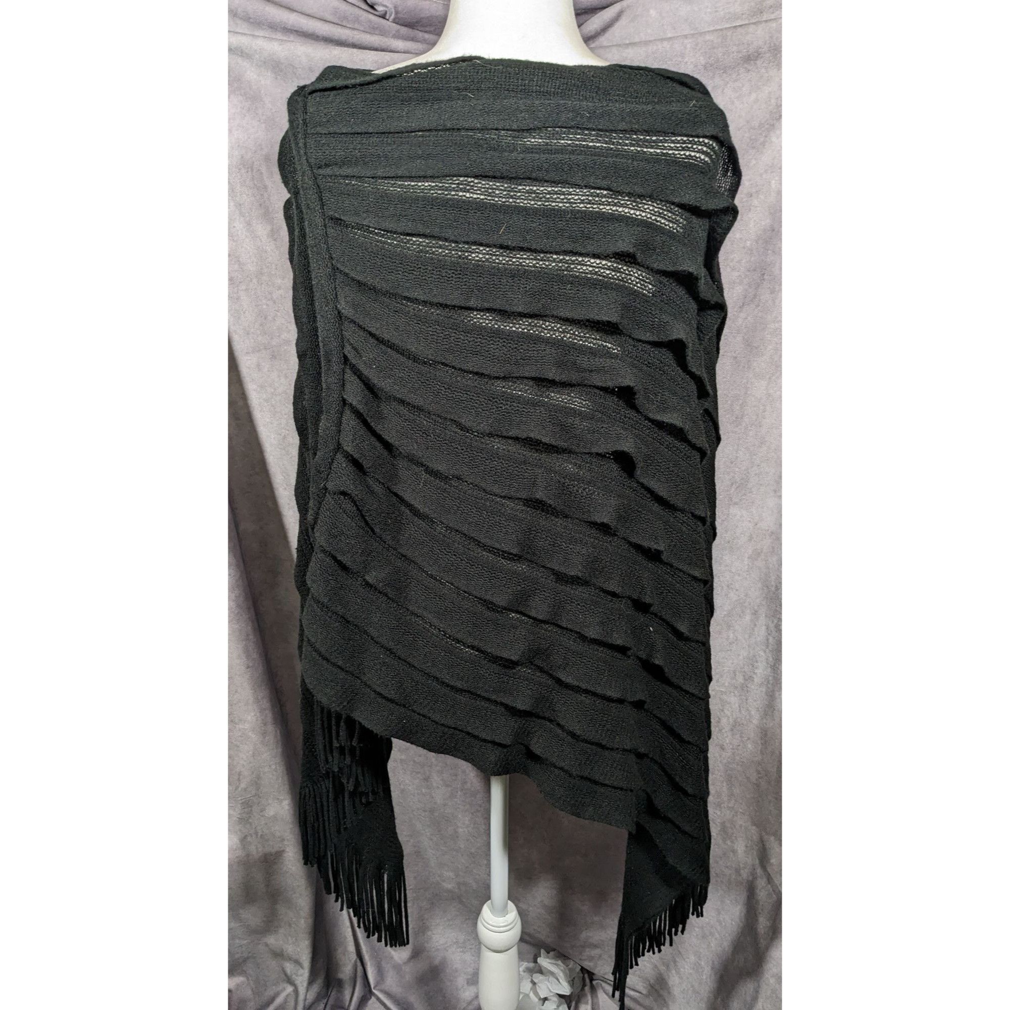 Other Gena Accessories Gothic Layered Knit Poncho Size ONE SIZE - 2 Thumbnail