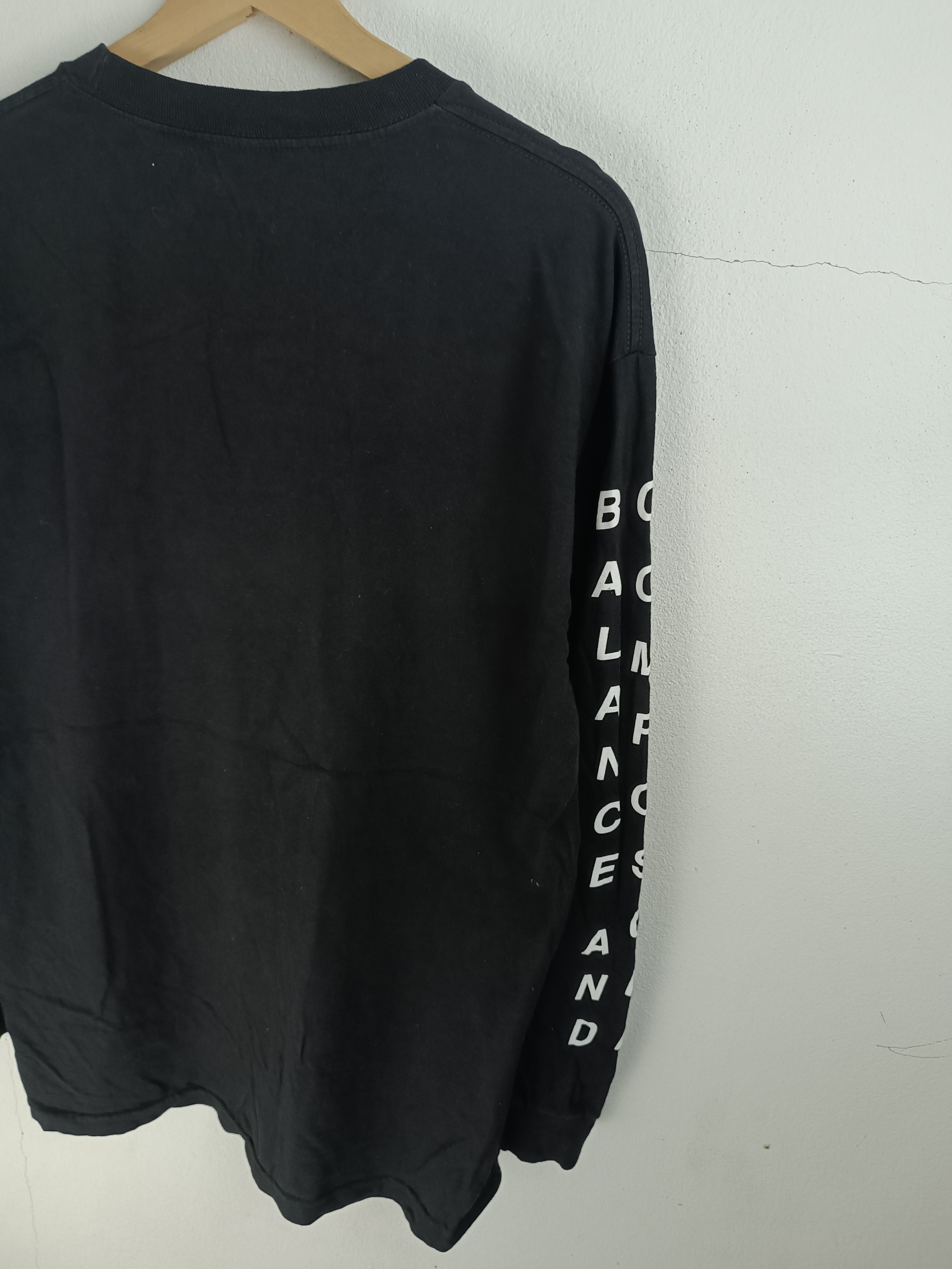 Band Tees VINTAGE BALANCE & COMPOSURE M.NIGHT ZONE tigers jaw turnover Size US L / EU 52-54 / 3 - 15 Thumbnail