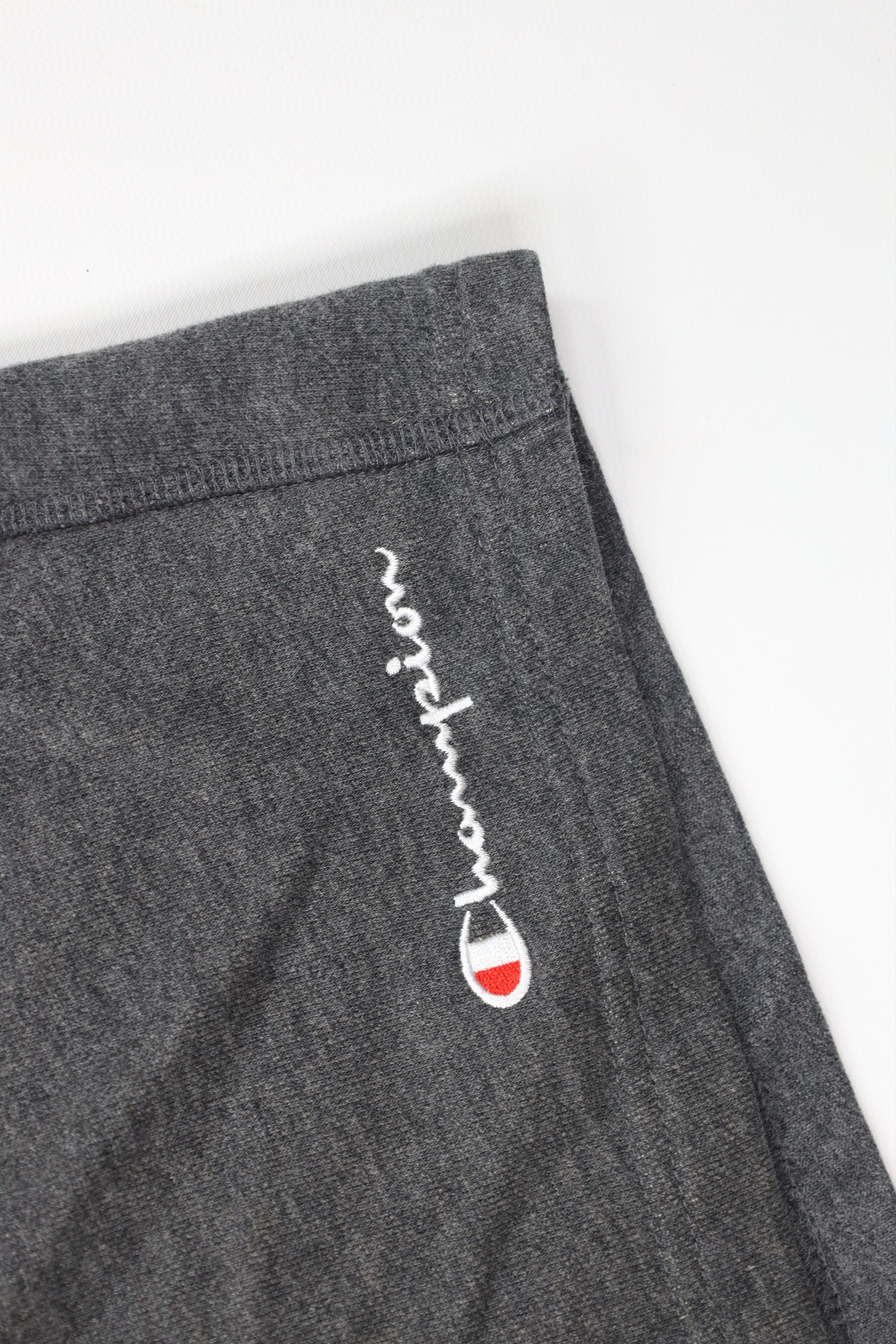 Champion Vintage Y2K Champion Heavy French Terry Shorts Gray Size US 38 / EU 54 - 5 Thumbnail