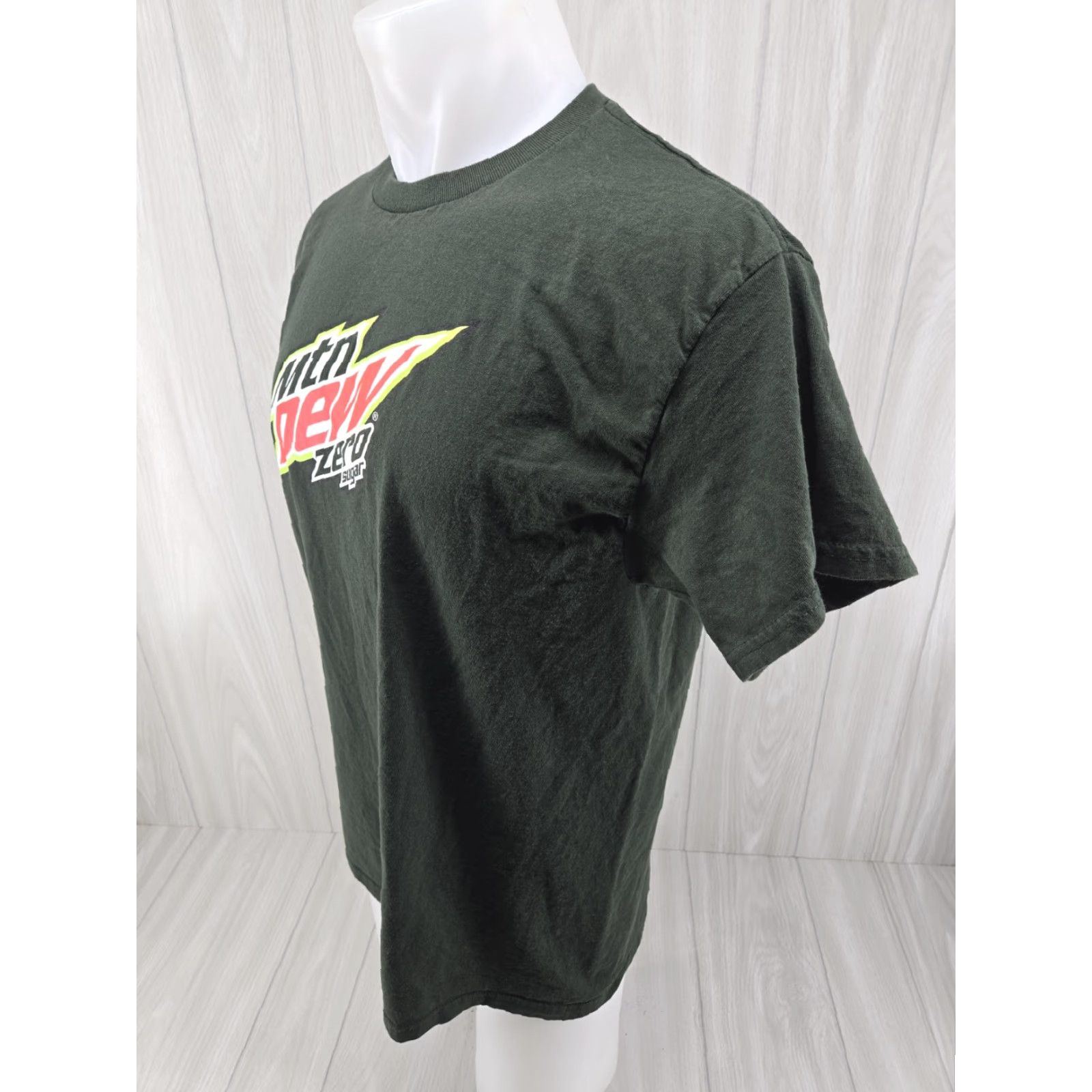 Gildan MOUNTAIN DEW ZERO SUGAR Soda Green T-Shirt Size Large Size US L / EU 52-54 / 3 - 4 Thumbnail