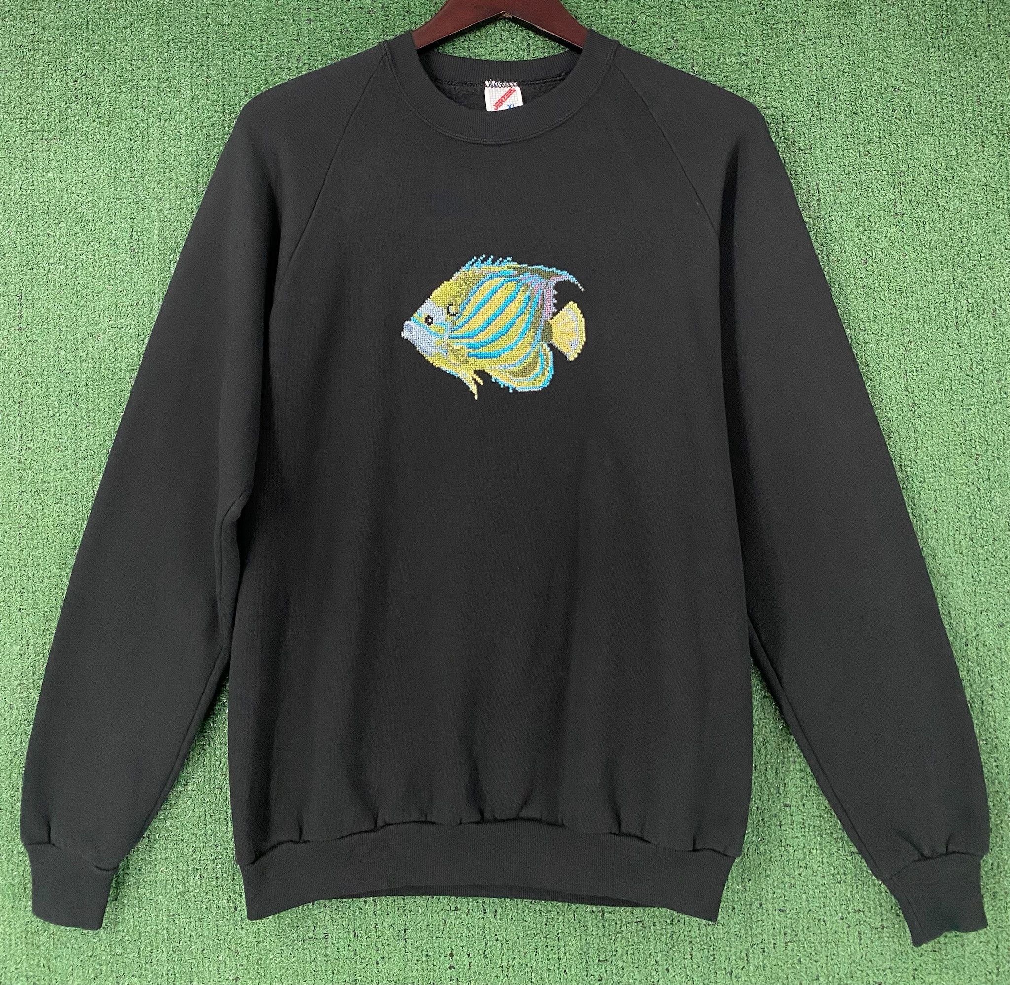 Jerzees 90’s Embroidered Tropical Angle Fish Sweatshirt Large Size L / US 10 / IT 46 - 1 Thumbnail